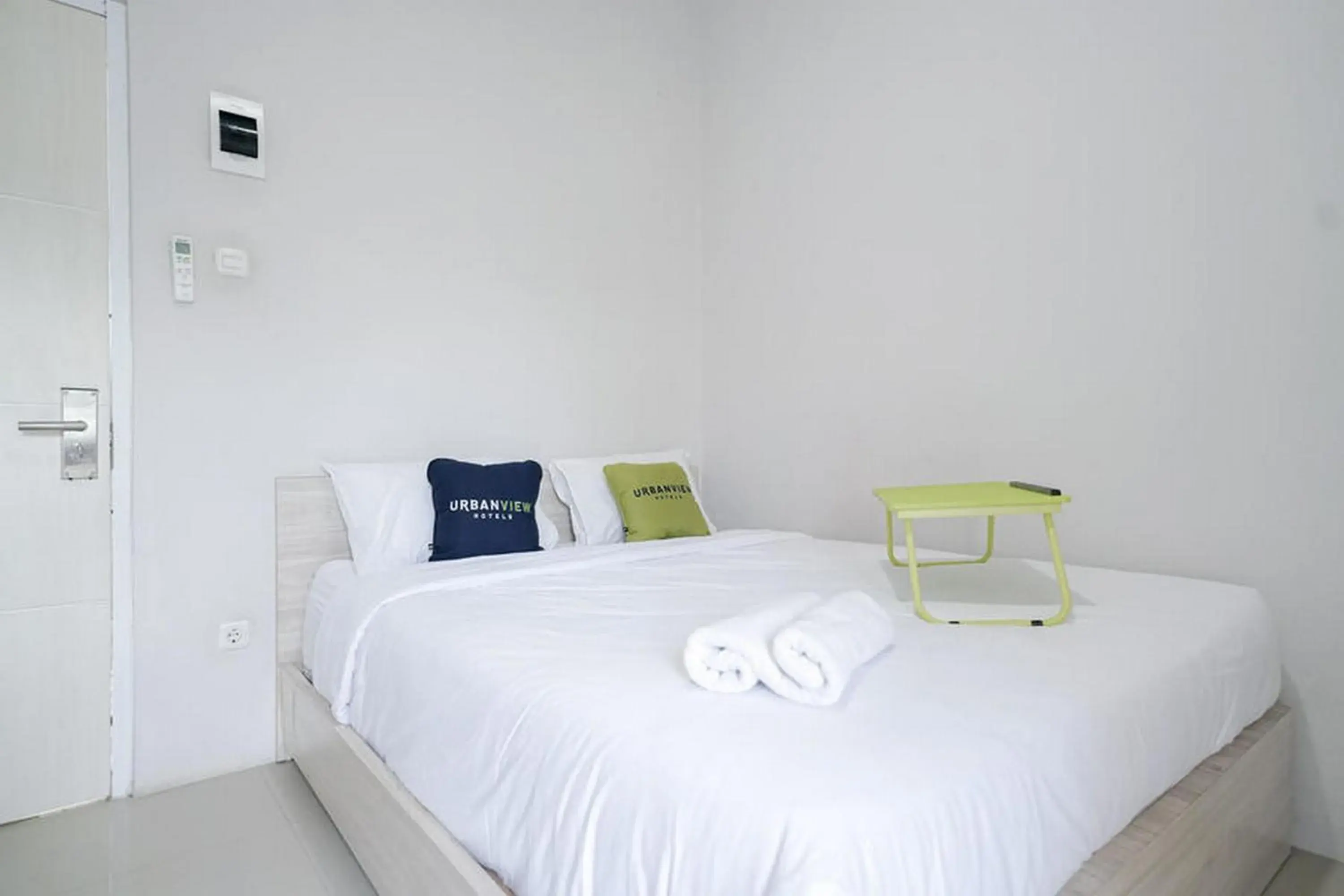 Bedroom, Bed in Urbanview Hotel Bari Syariah Palembang By RedDoorz Bedroom, Bed in Urbanview Hotel Bari Syariah Palembang By RedDoorz