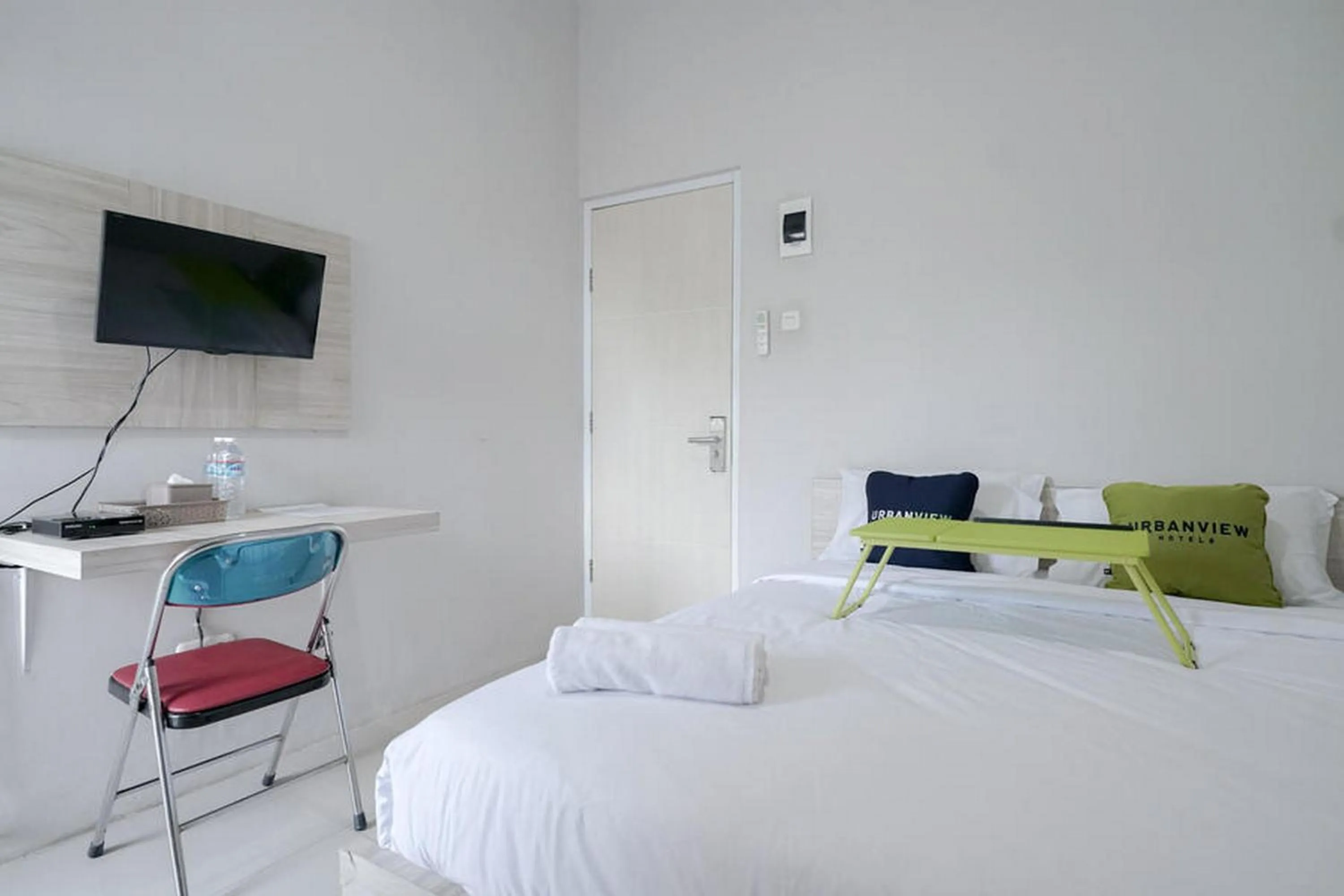 Bedroom, Bed in Urbanview Hotel Bari Syariah Palembang By RedDoorz