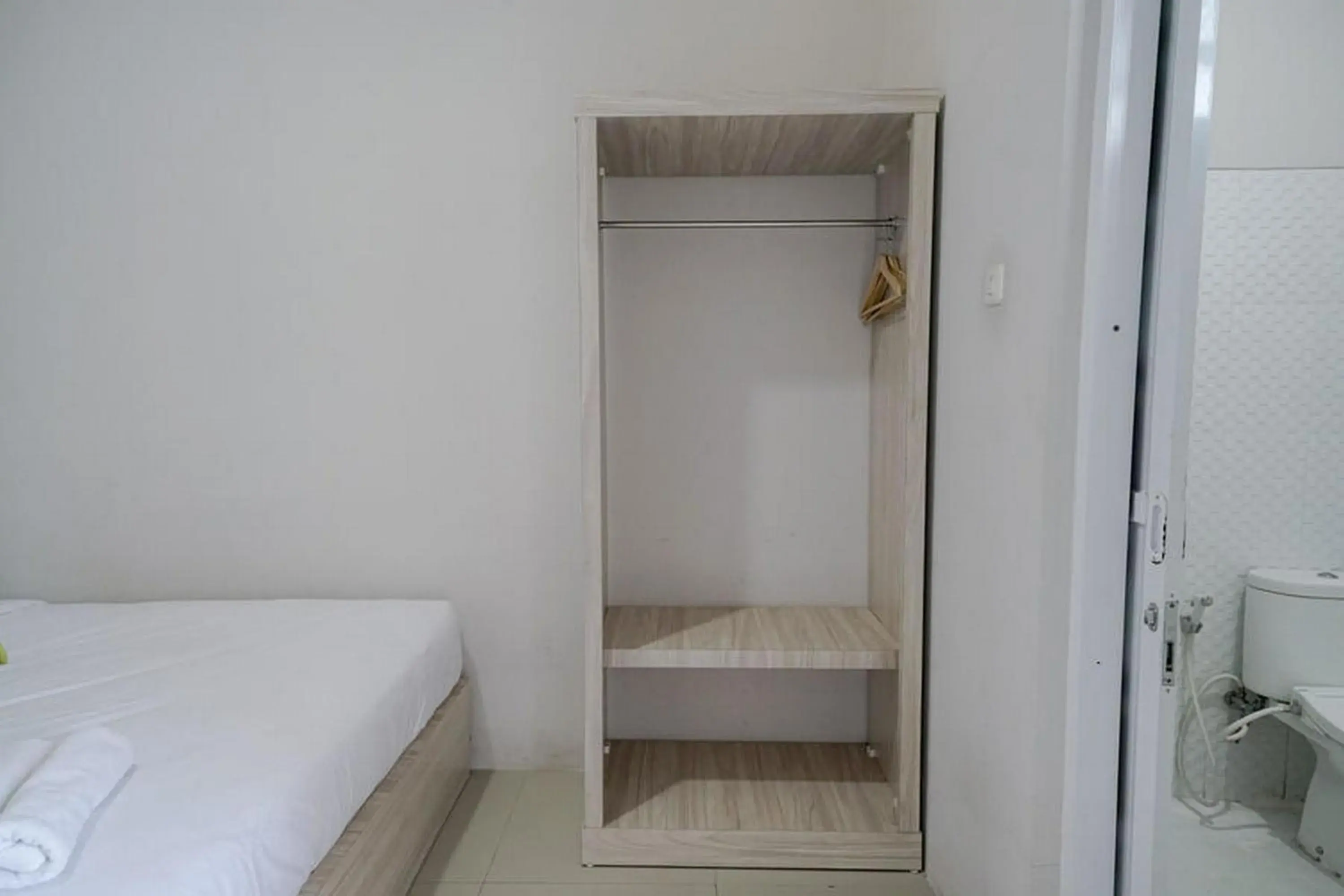 Bedroom, Bed in Urbanview Hotel Bari Syariah Palembang By RedDoorz Bedroom, Bed in Urbanview Hotel Bari Syariah Palembang By RedDoorz