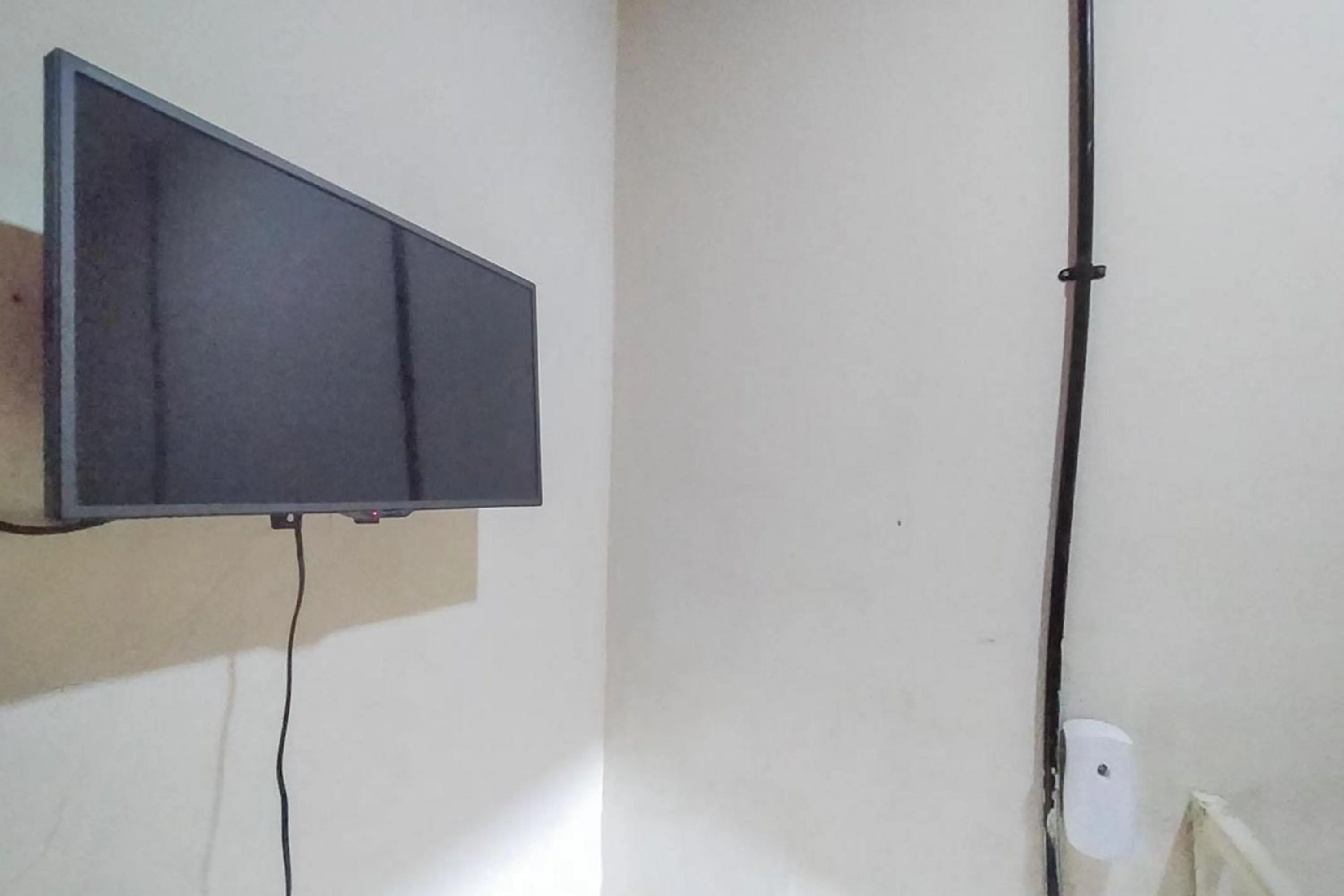 TV and multimedia in Swahouse Tanjung Priok Syariah Mitra RedDoorz