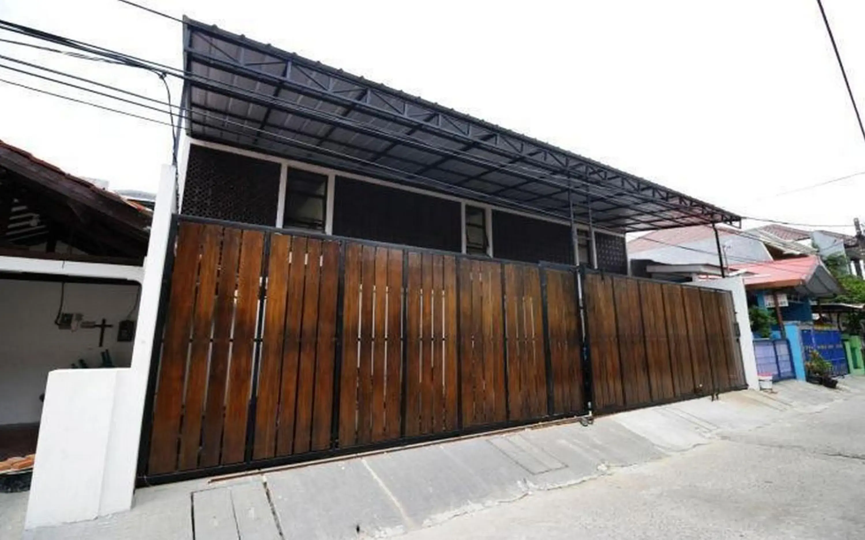 Property building in Swahouse Tanjung Priok Syariah Mitra RedDoorz Property building in Swahouse Tanjung Priok Syariah Mitra RedDoorz