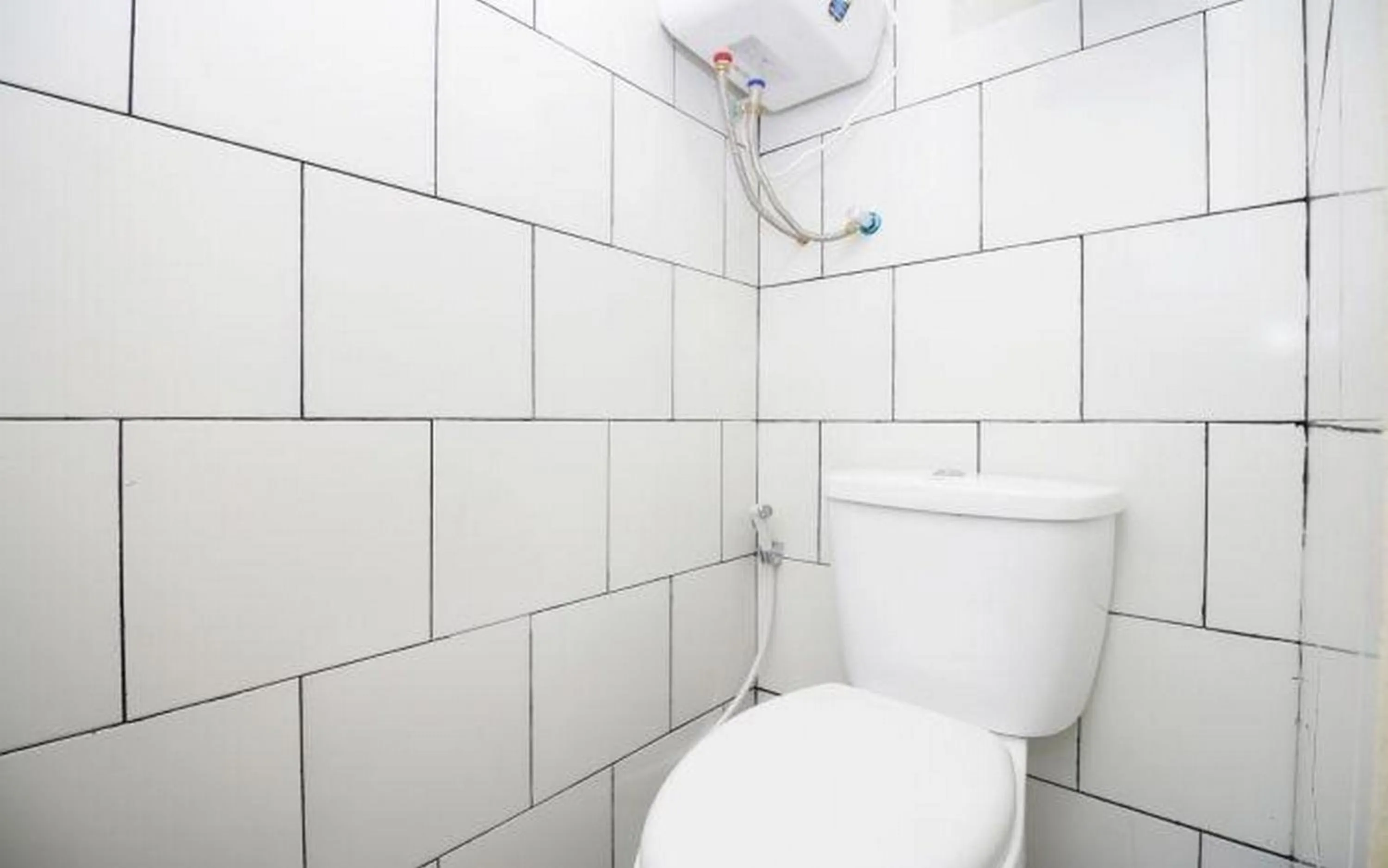 Bathroom in Swahouse Tanjung Priok Syariah Mitra RedDoorz