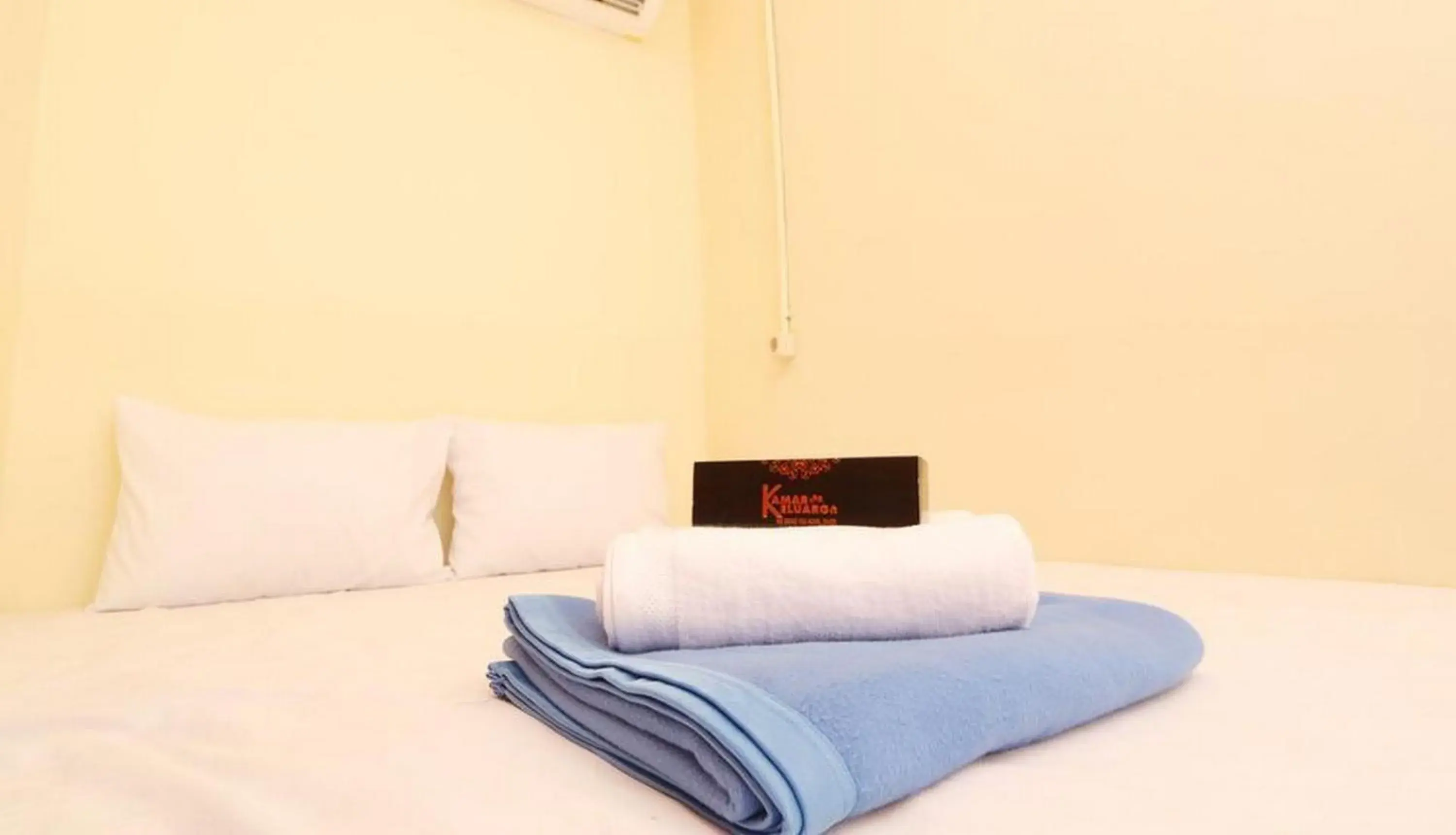 Bed in Swahouse Tanjung Priok Syariah Mitra RedDoorz Bed in Swahouse Tanjung Priok Syariah Mitra RedDoorz