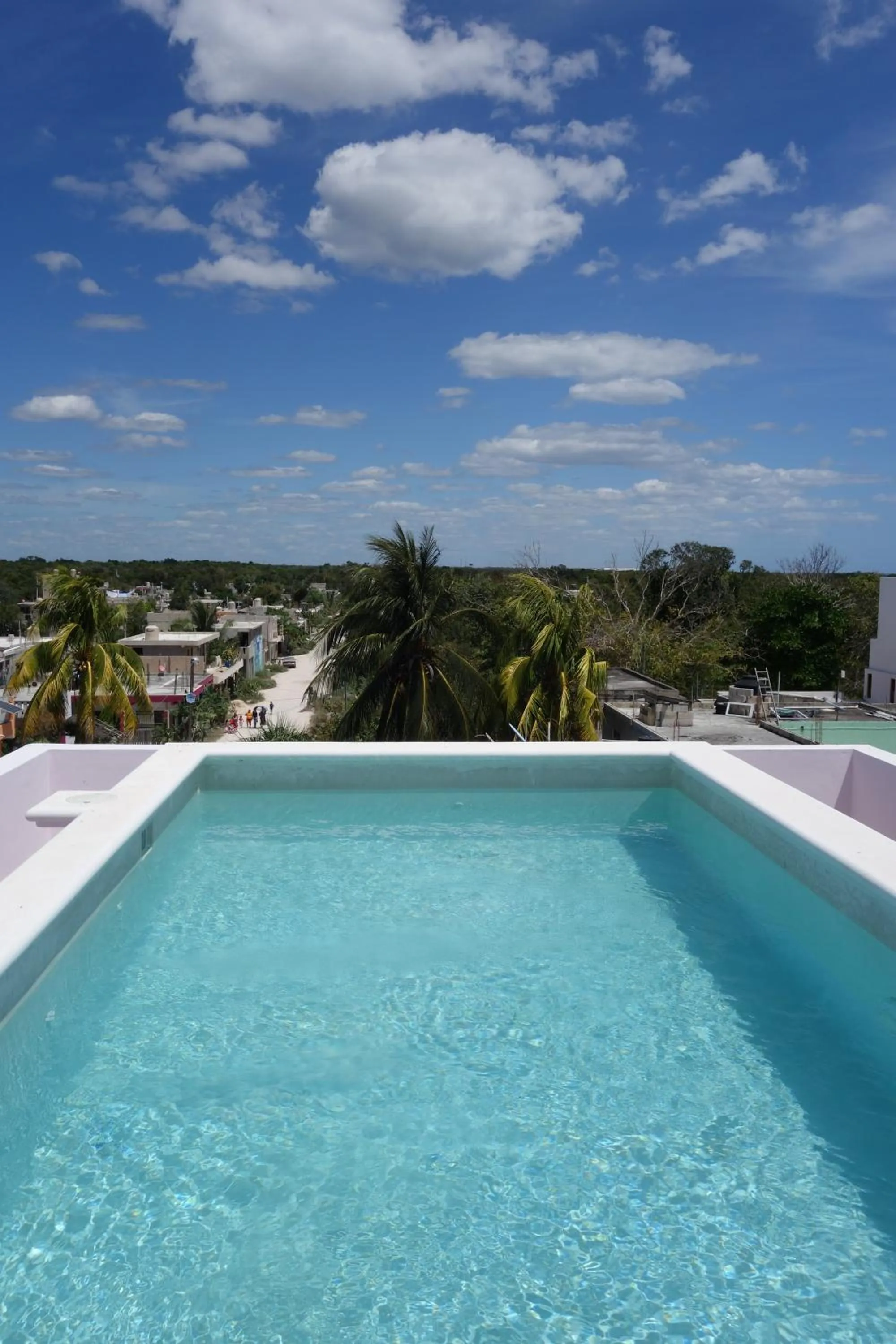 Swimming pool in Itza Hotel Akumal