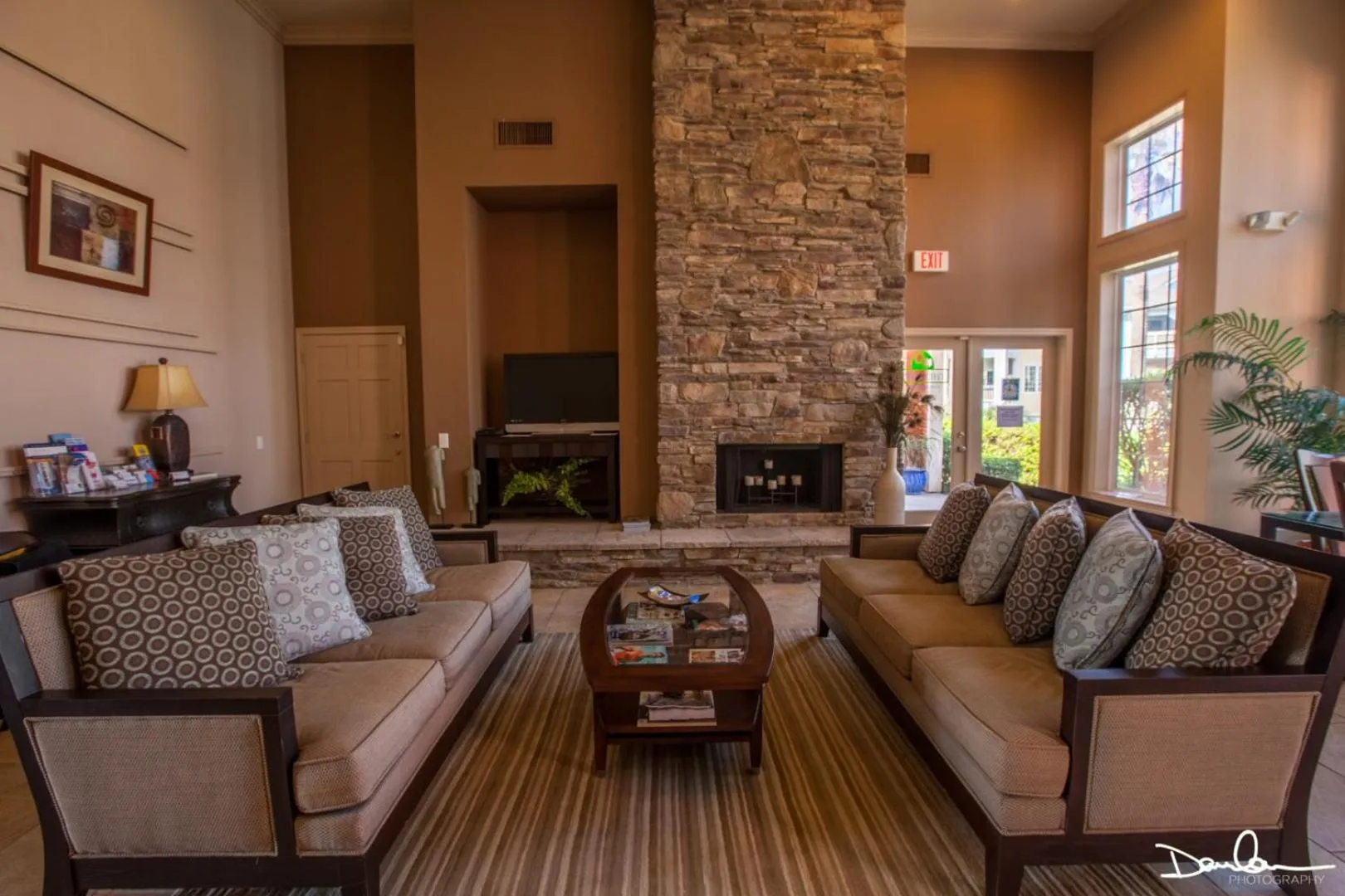 Communal lounge/ TV room in Island Getaway