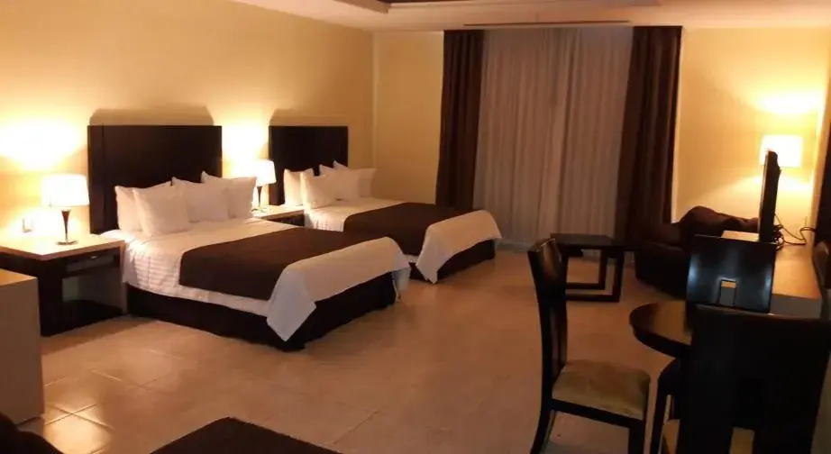 Deluxe Quadruple Room in Hípico inn Hotel Deluxe Quadruple Room in Hípico inn Hotel