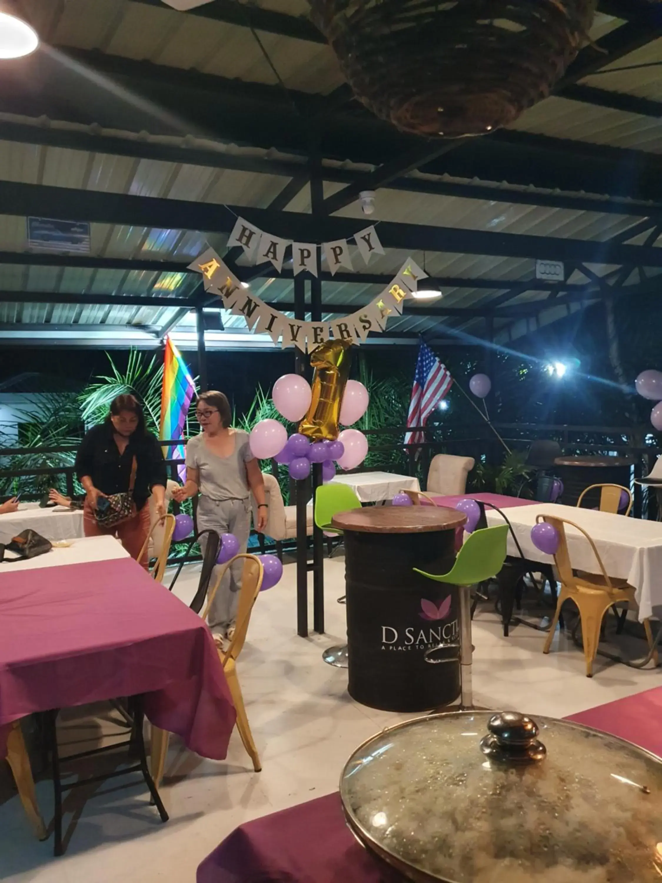 Restaurant/places to eat in D Sanctum Resort Restaurant/places to eat in D Sanctum Resort