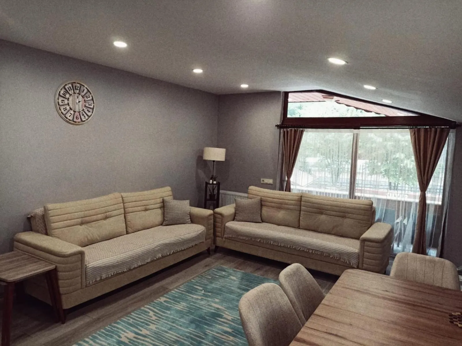 Seating area in Han PANSİYON