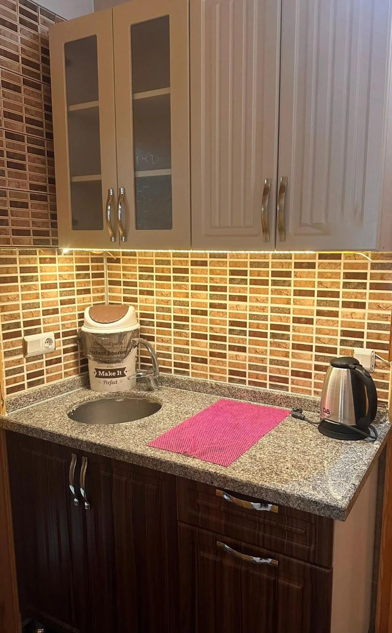 Coffee/tea facilities in Han PANSİYON