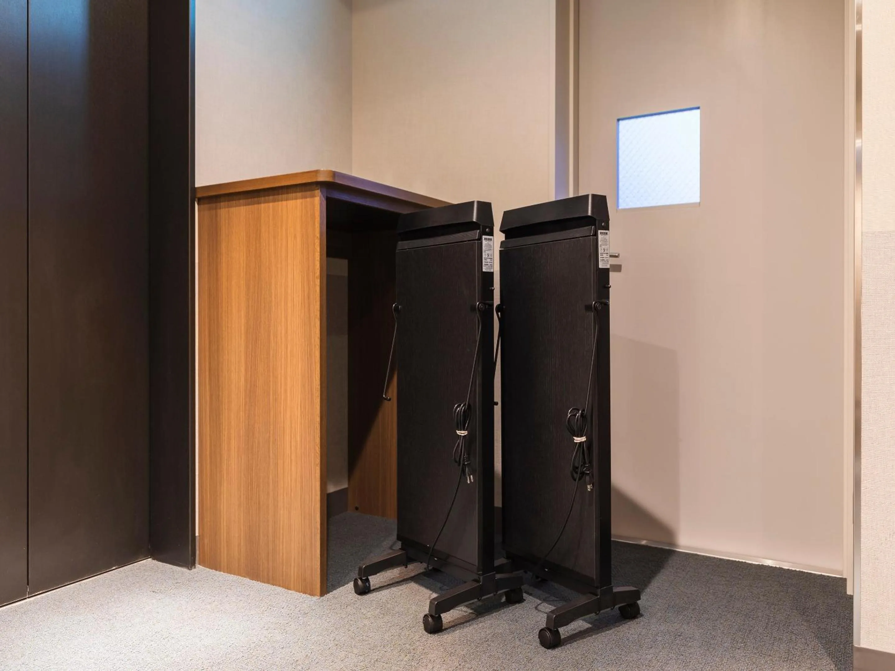 trouser press in Sotetsu Fresa Inn Sendai