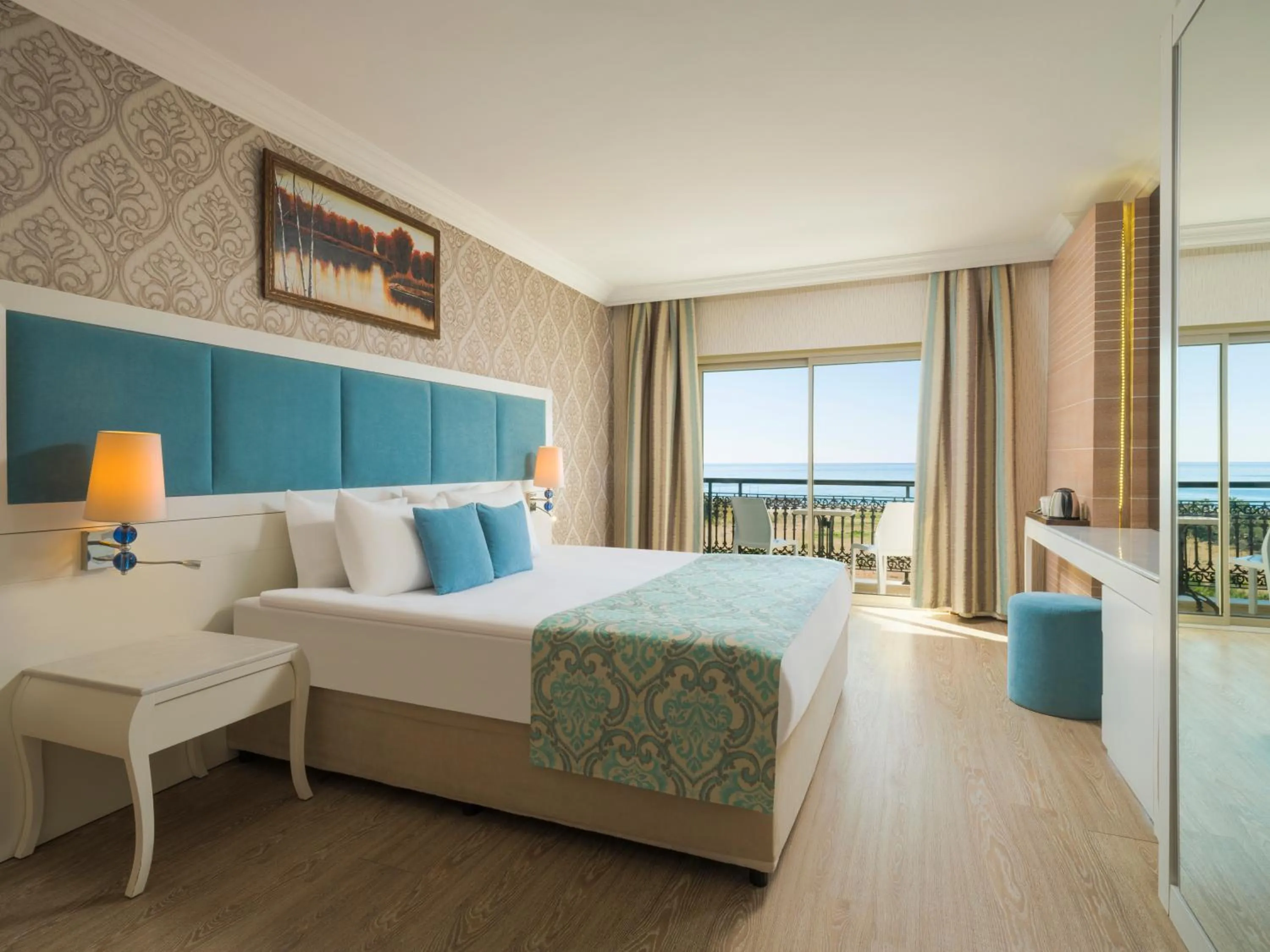 Bed in Asteria Bloom Side