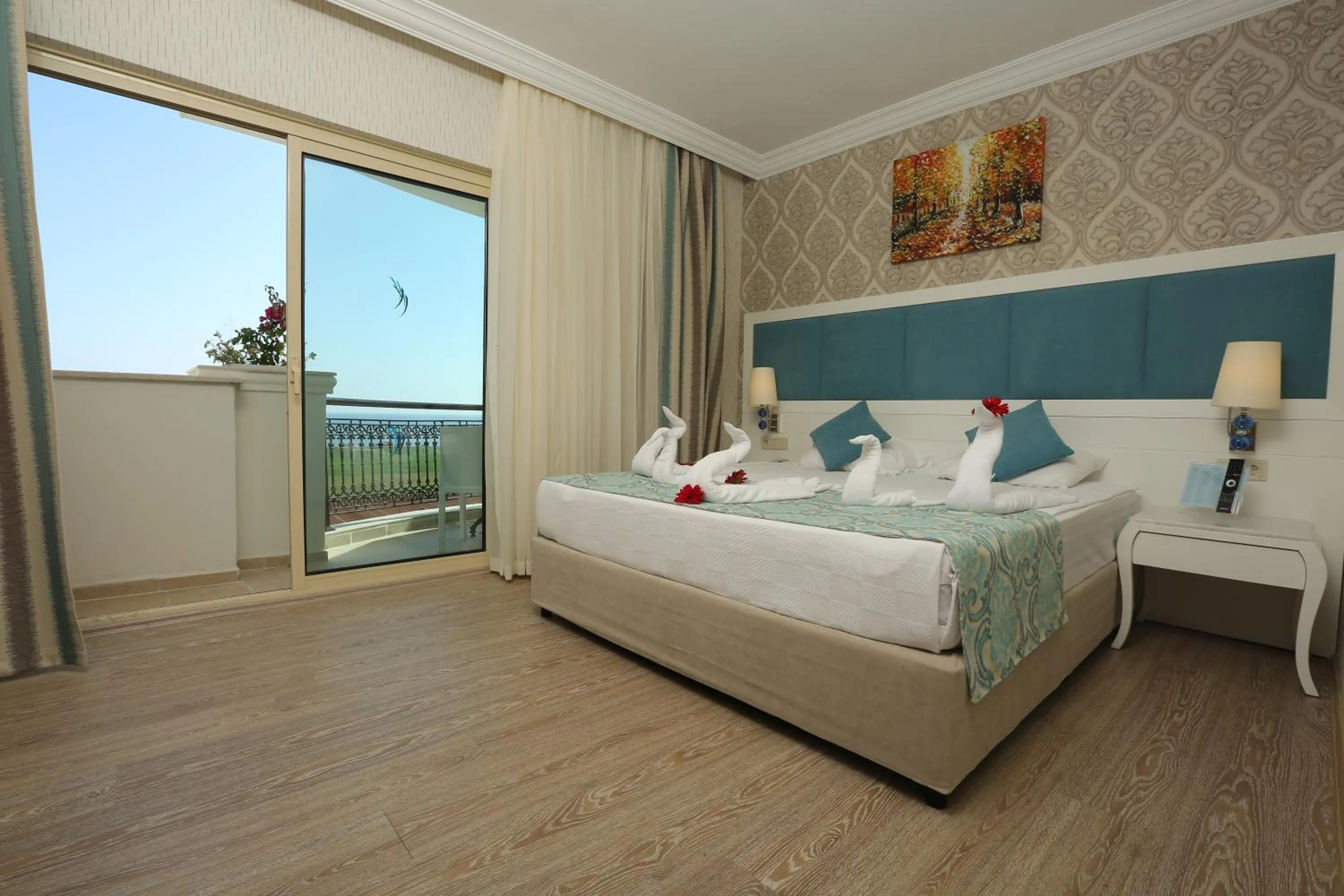 Sea view, Bed in Asteria Bloom Side