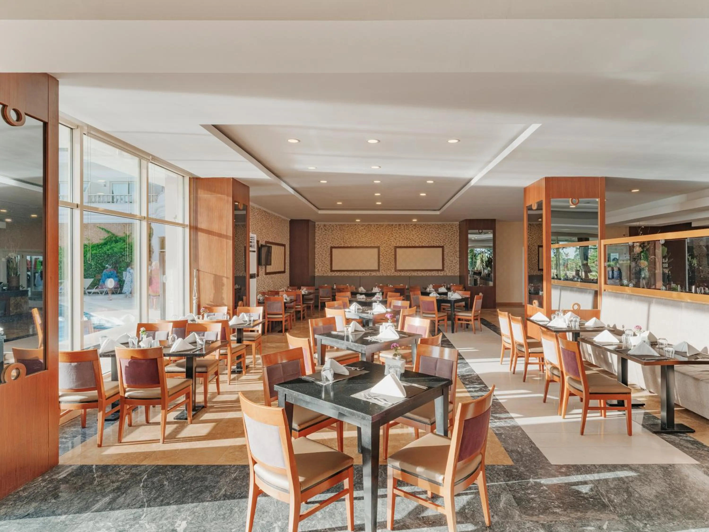 Restaurant/places to eat in Asteria Bloom Side