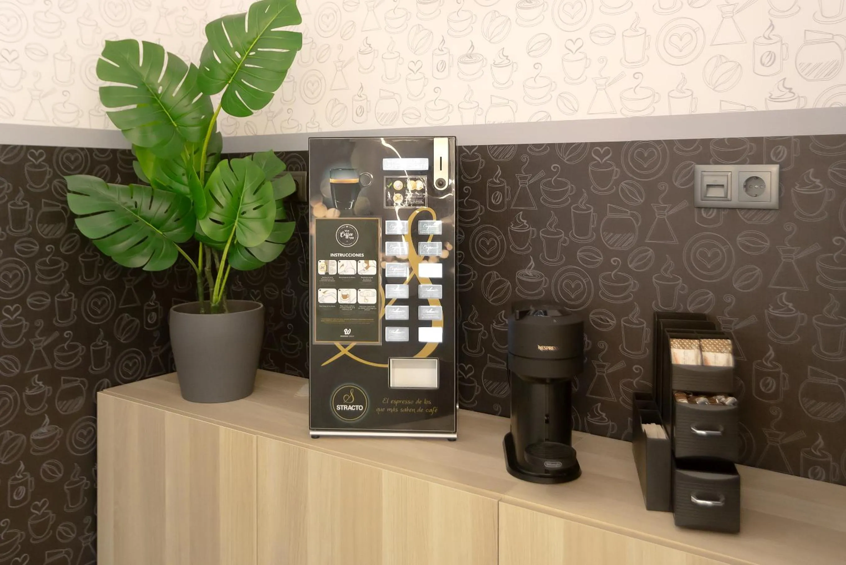 Coffee/tea facilities in Woohoo Rooms Boutique Gran Vía