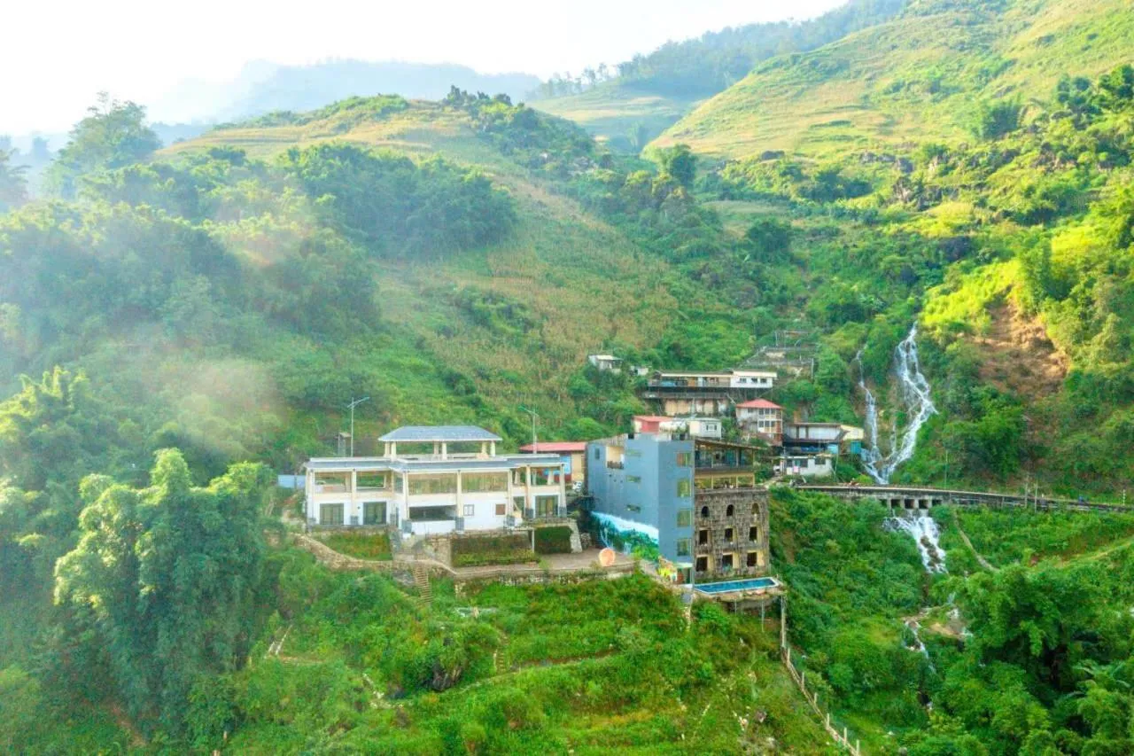 Property building in Arista Homestay