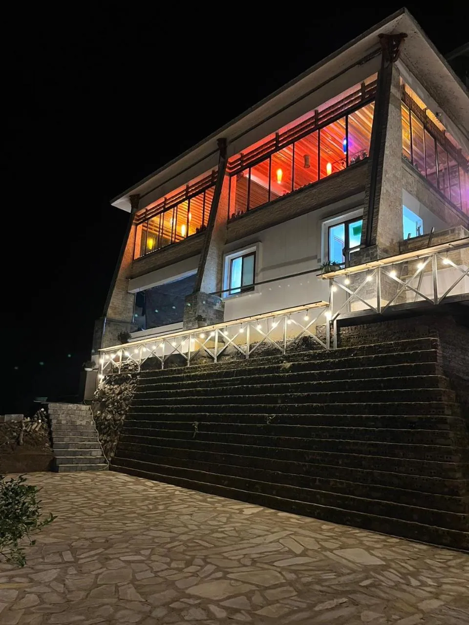 Property building in Arista Homestay