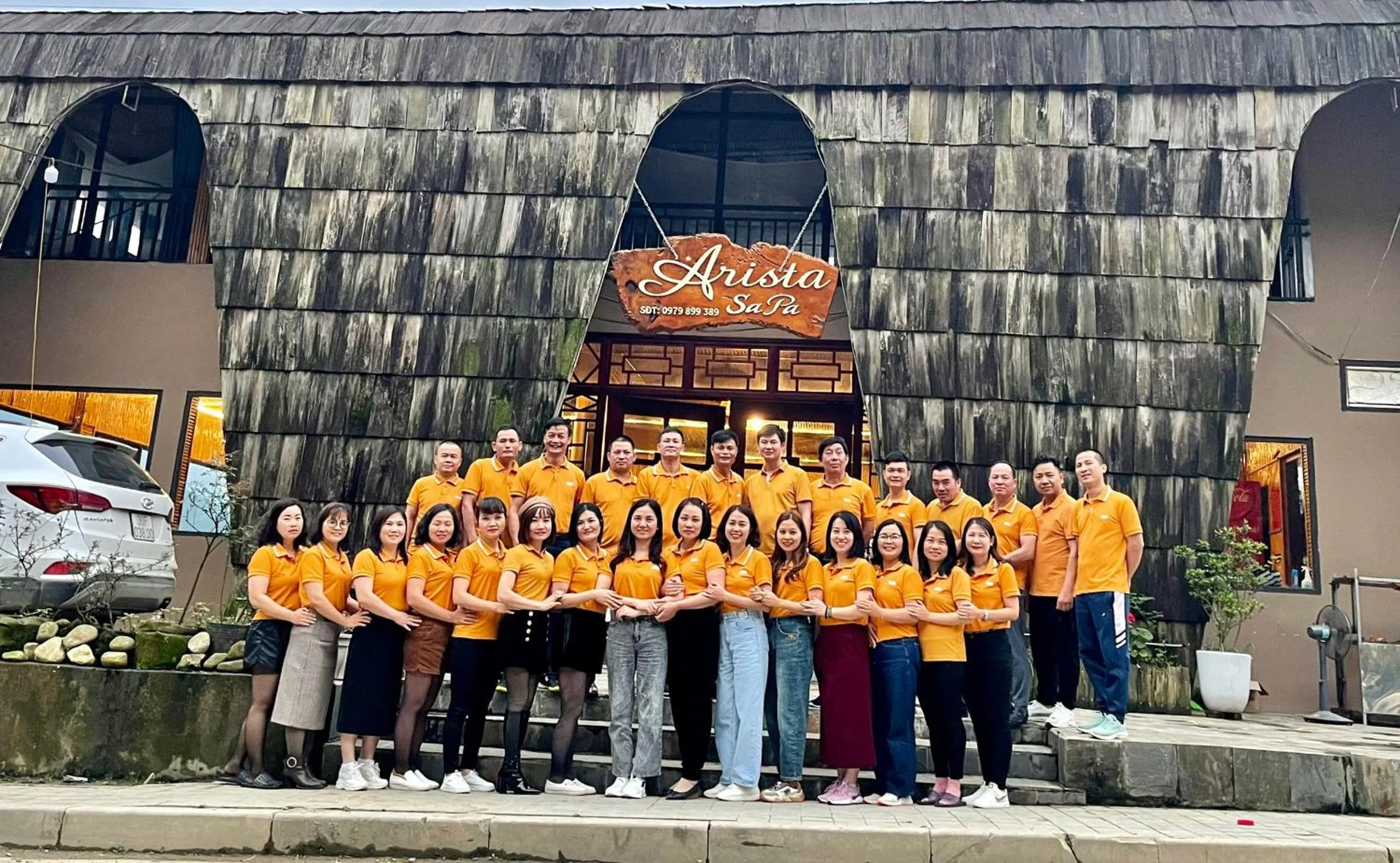 Property building in Arista Homestay