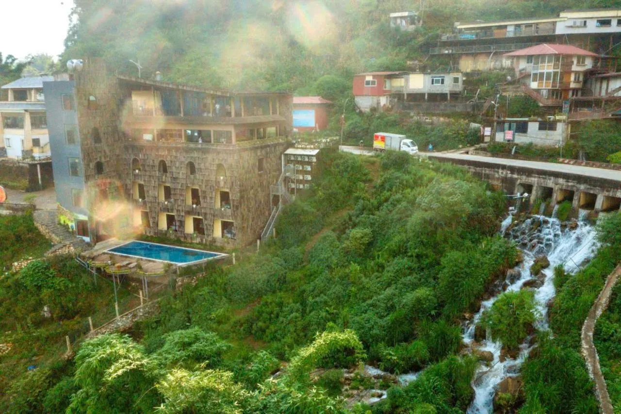 Property building in Arista Homestay