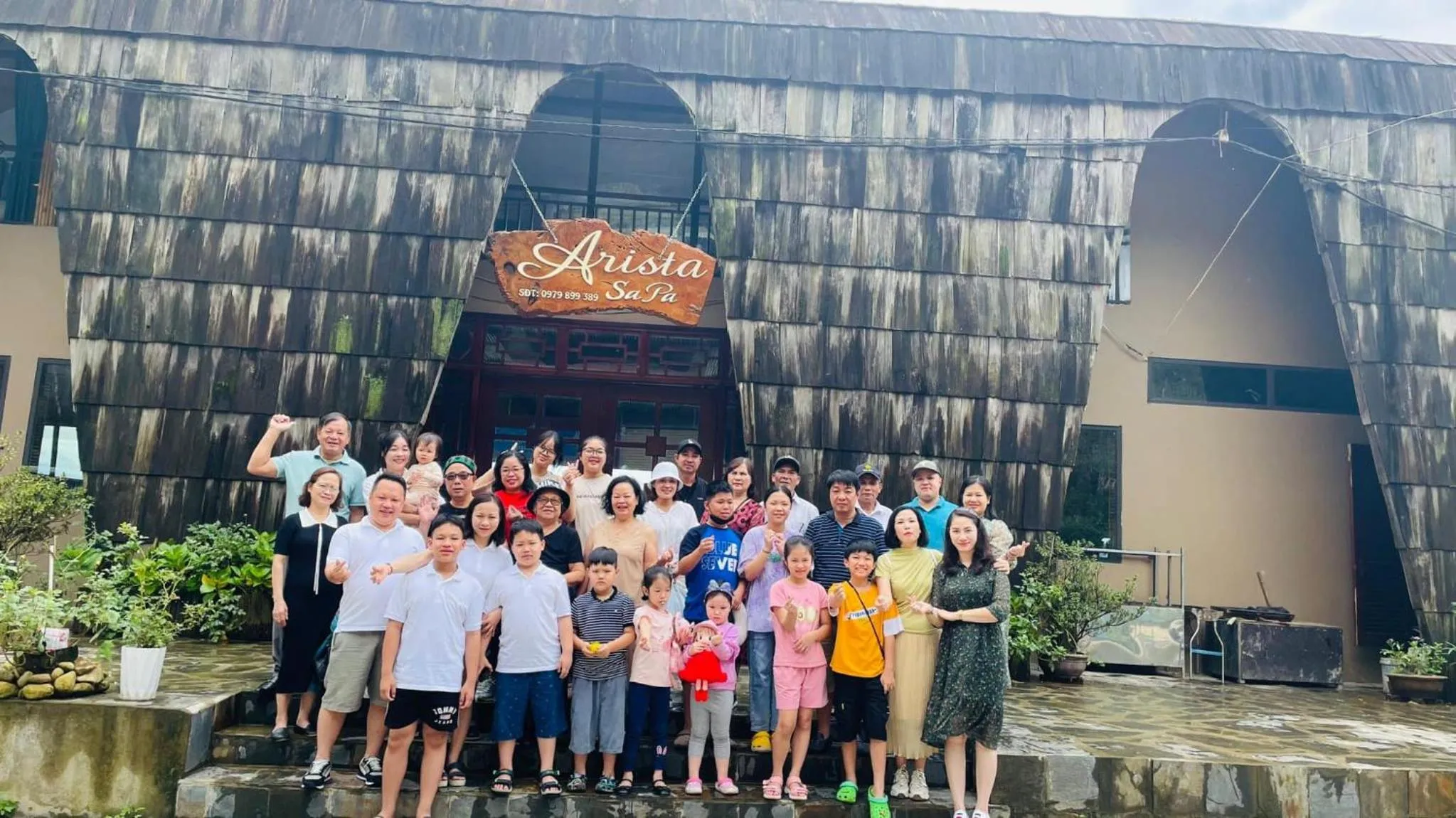 group of guests in Arista Homestay