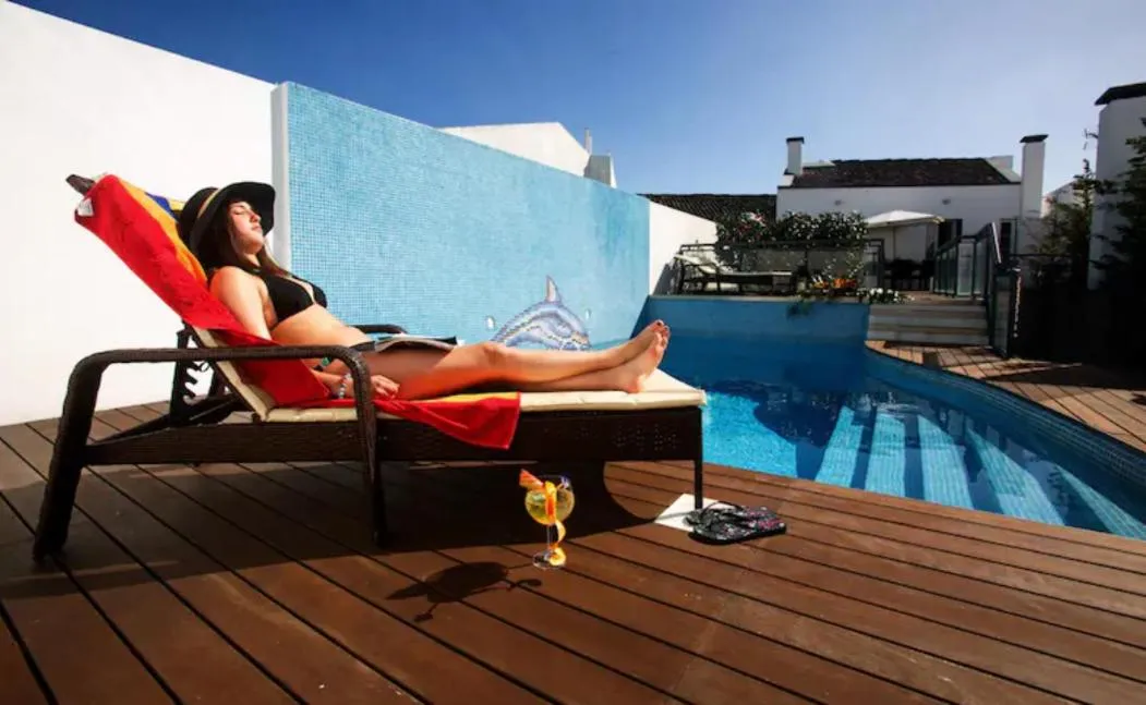 Three-Bedroom Apartment in 2Stay - A2