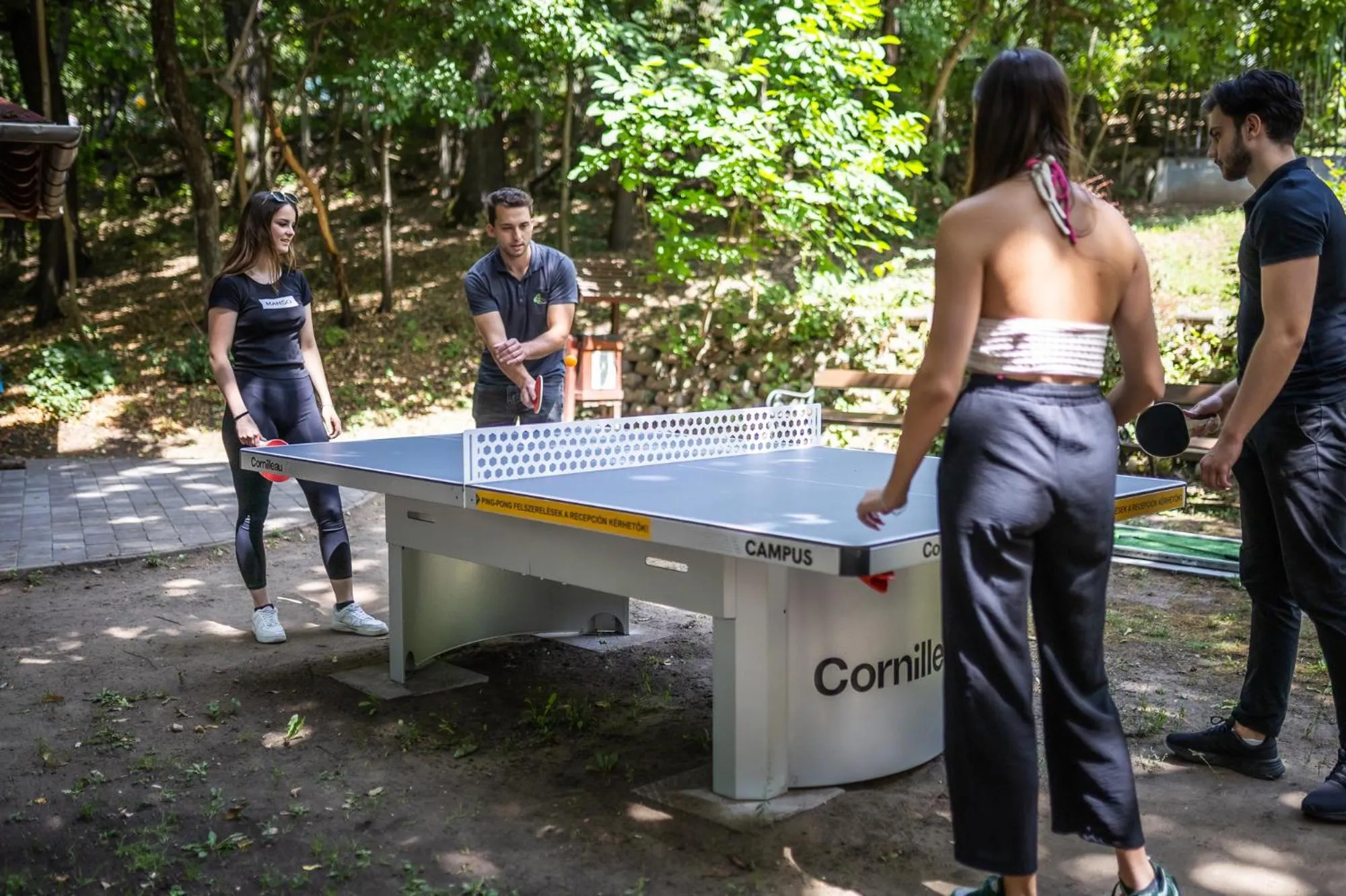 People in 4 Évszak Völgyhotel