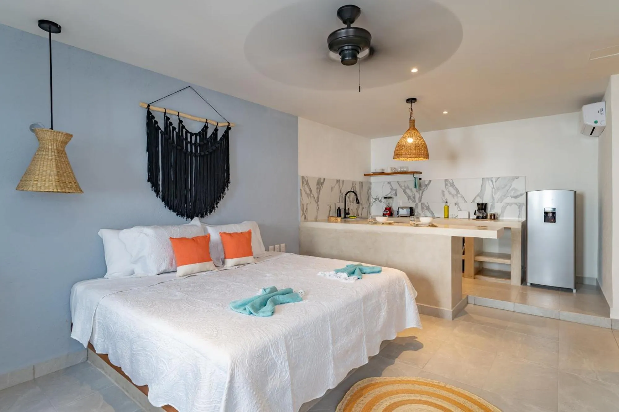 Photo of the whole room, Bed in Casa Yako