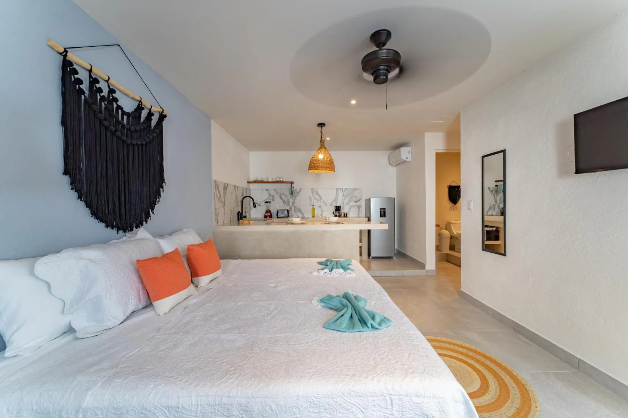 Photo of the whole room, Bed in Casa Yako