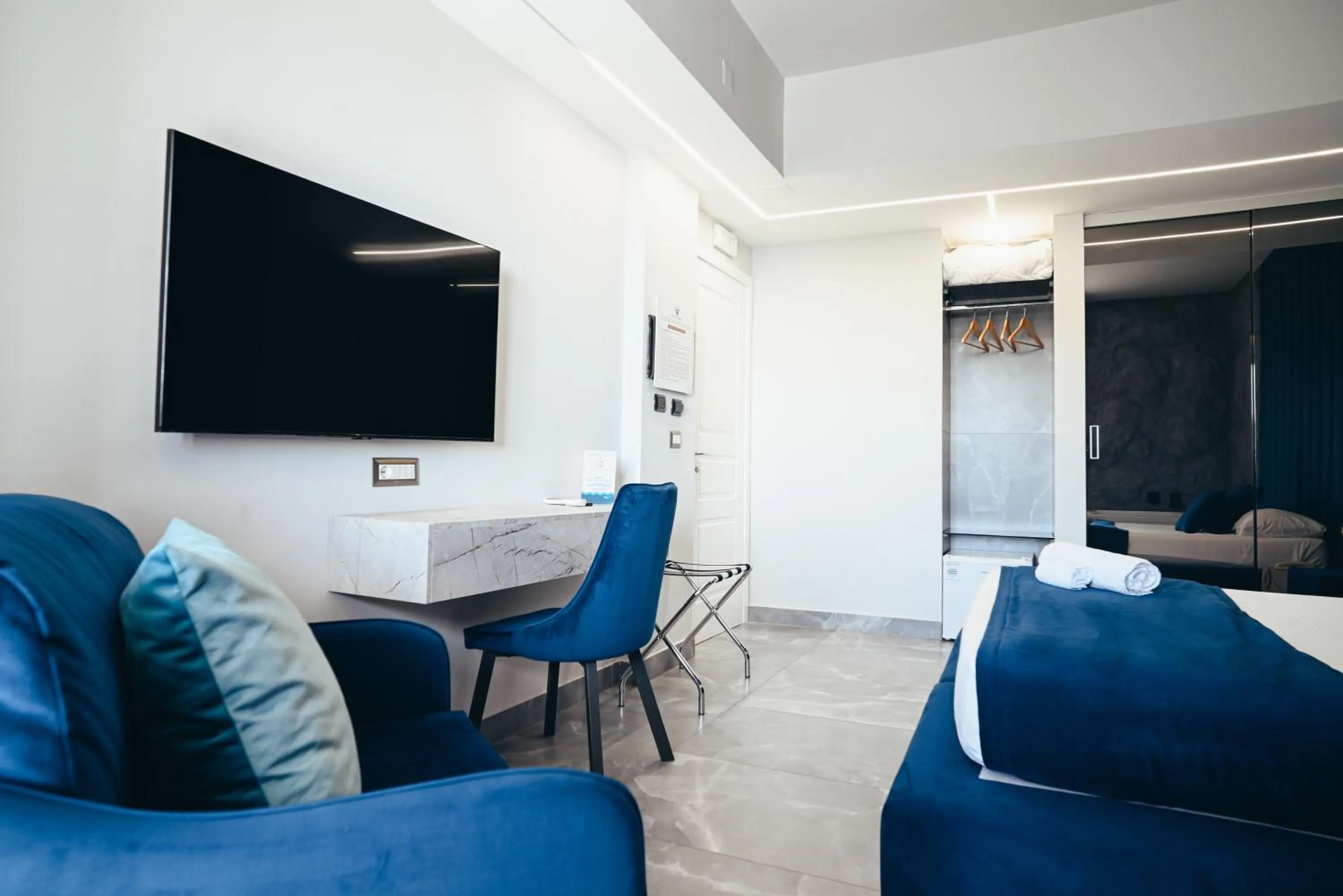 Photo of the whole room in Puteoli Palace Hotel