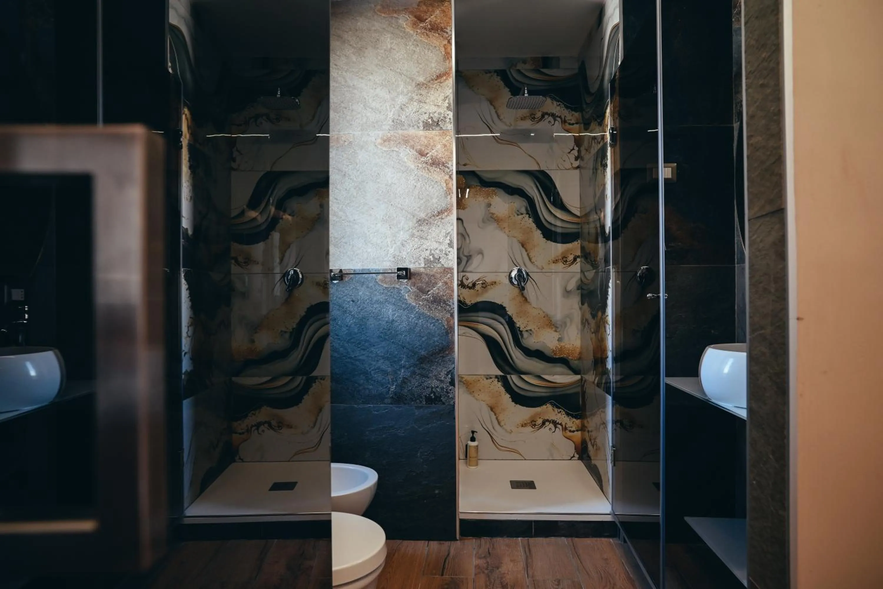 Shower in Puteoli Palace Hotel