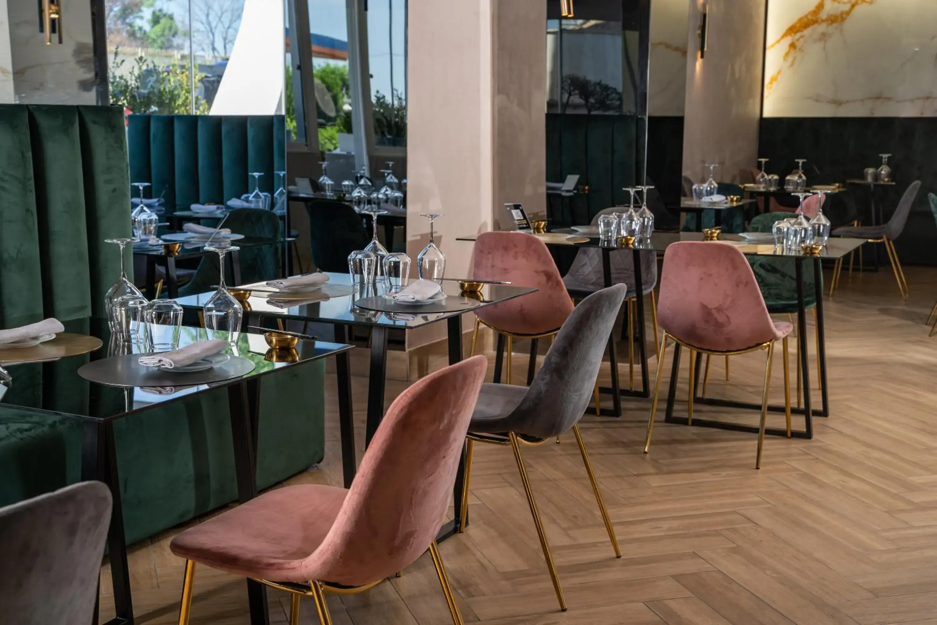 Restaurant/places to eat in Puteoli Palace Hotel Restaurant/places to eat in Puteoli Palace Hotel