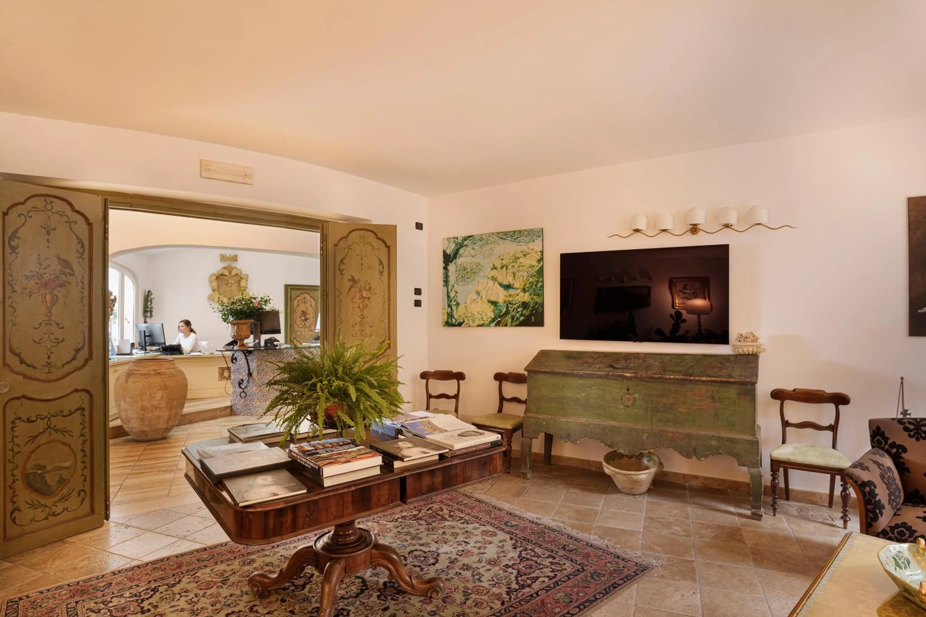 concierge in Le Calette Bay