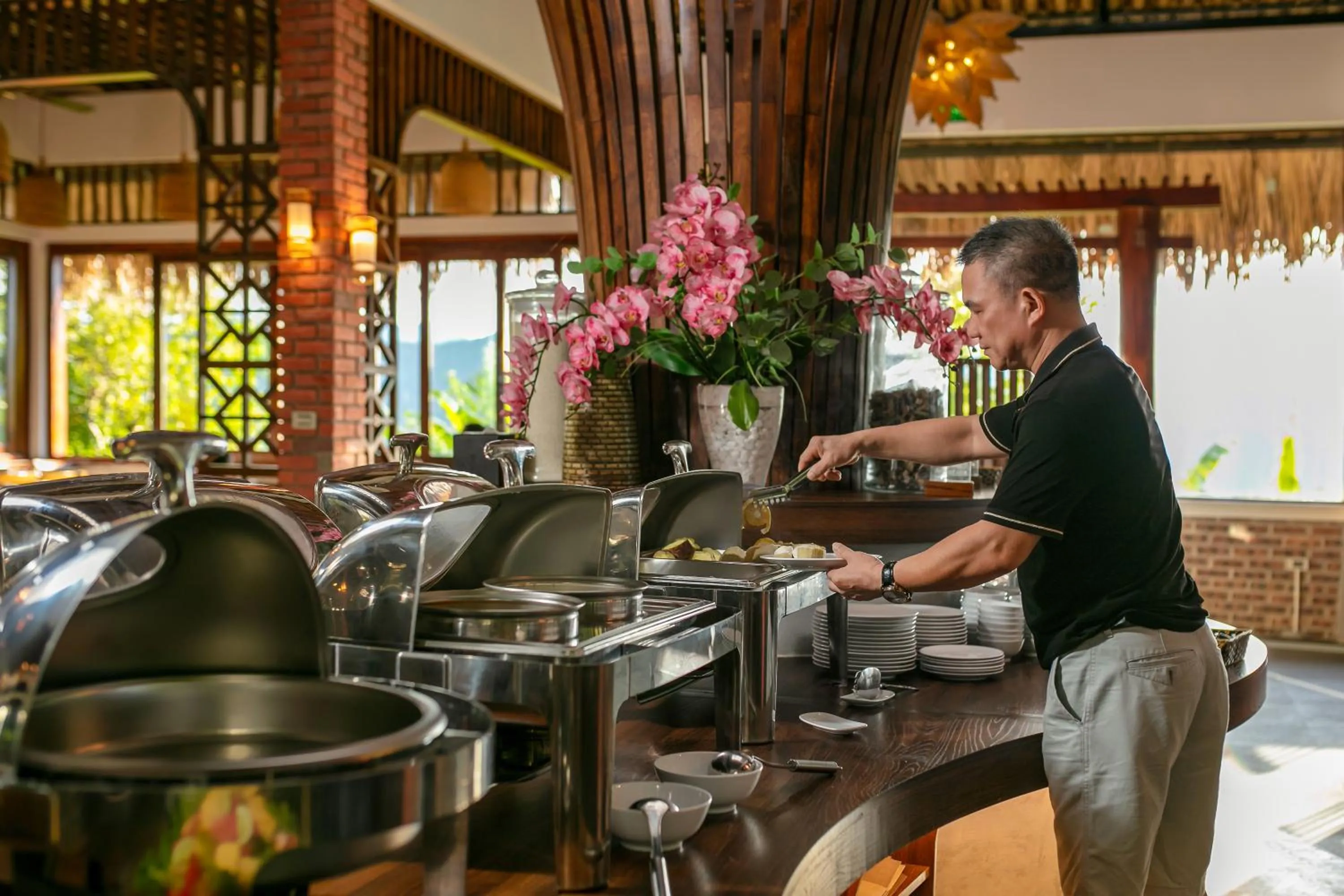 Buffet breakfast in PU LUONG BOCBANDI RETREAT