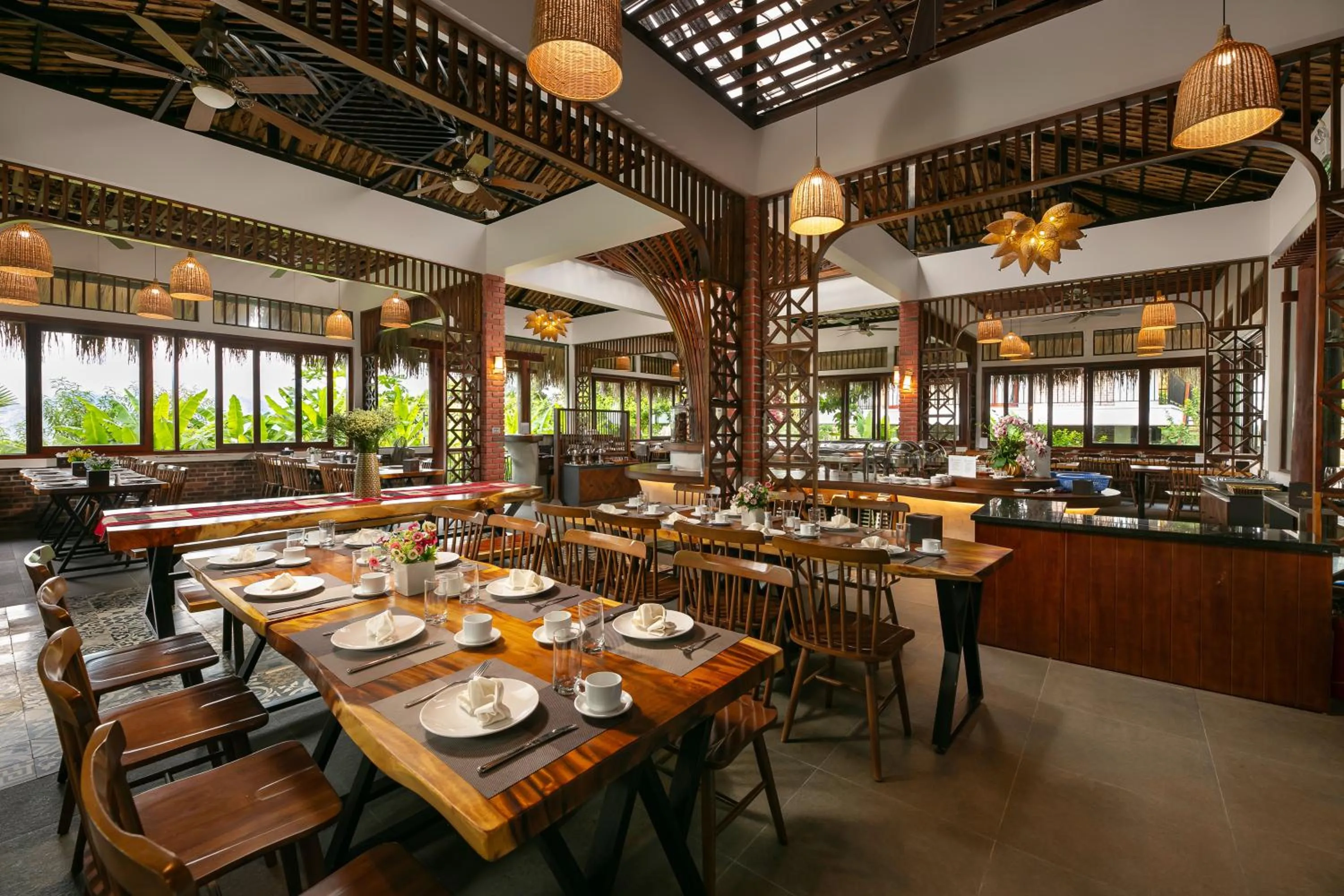 Restaurant/places to eat in PU LUONG BOCBANDI RETREAT