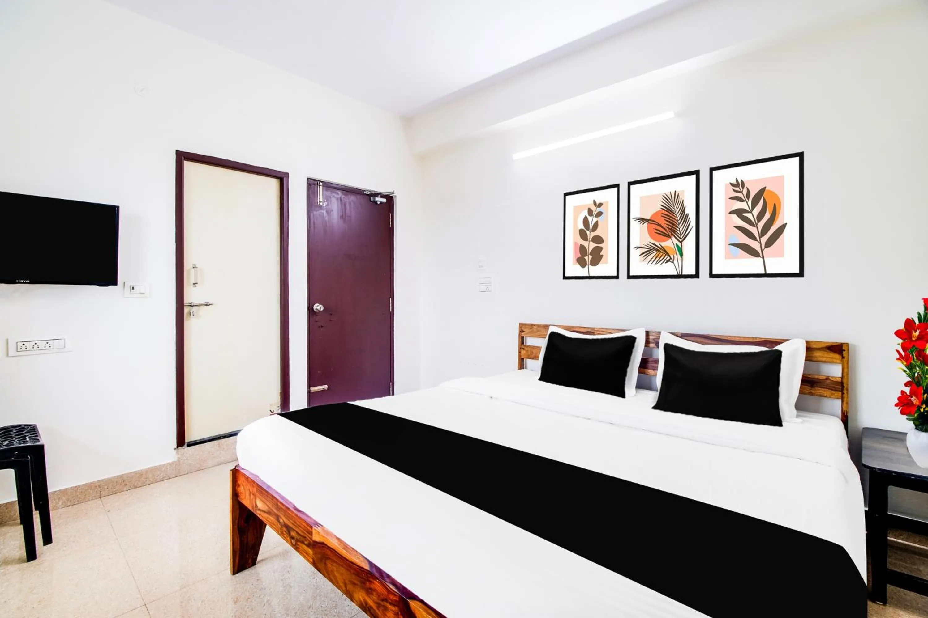 Bedroom, Bed in Super Hotel O Vizag IT Hill Rushikonda