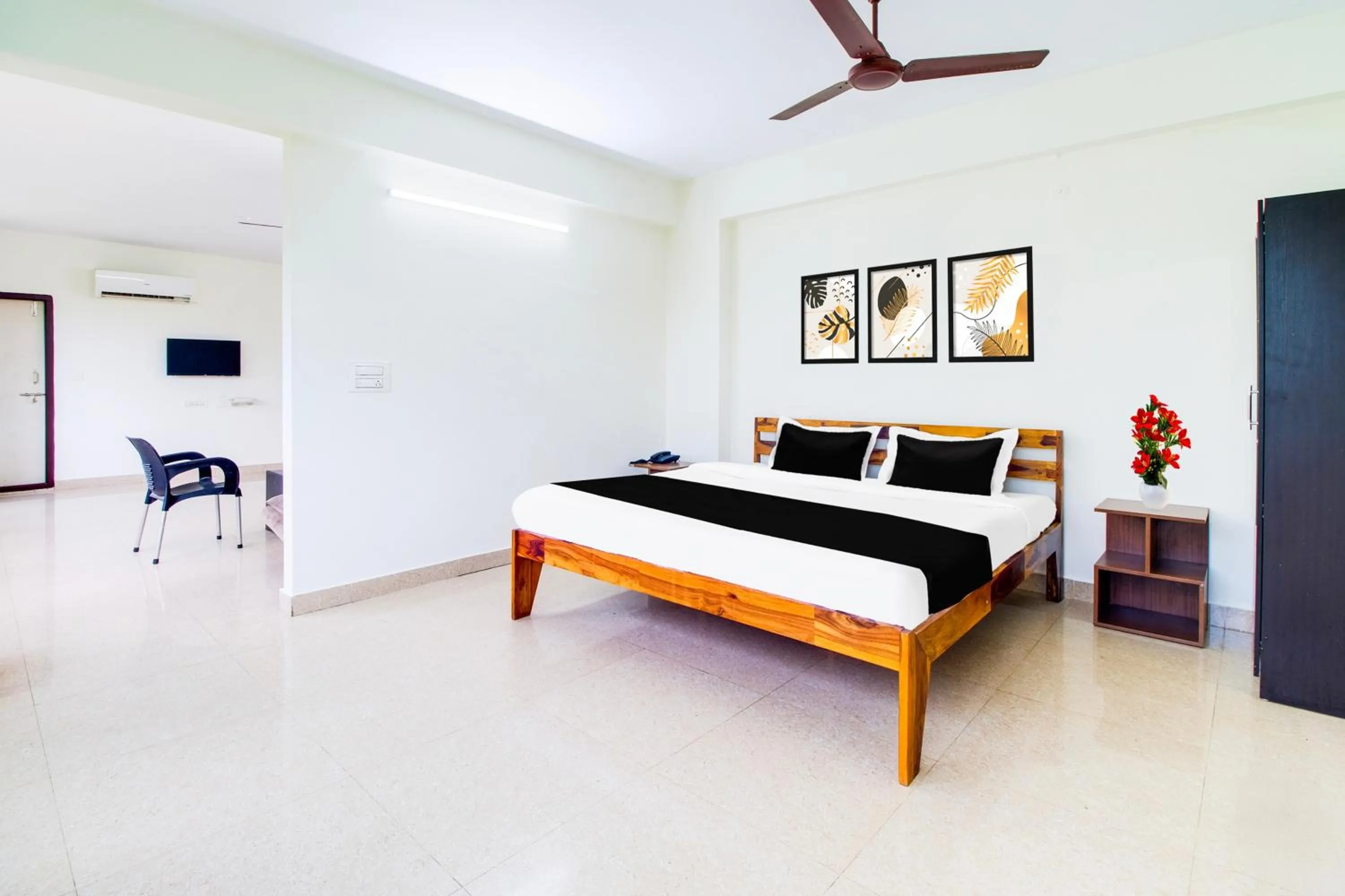 Bedroom, Bed in Super Hotel O Vizag IT Hill Rushikonda