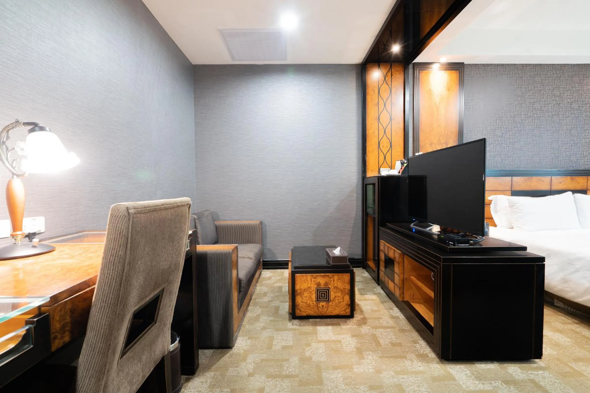 Photo of the whole room, Bed in XINSHE Hotel - Linsen