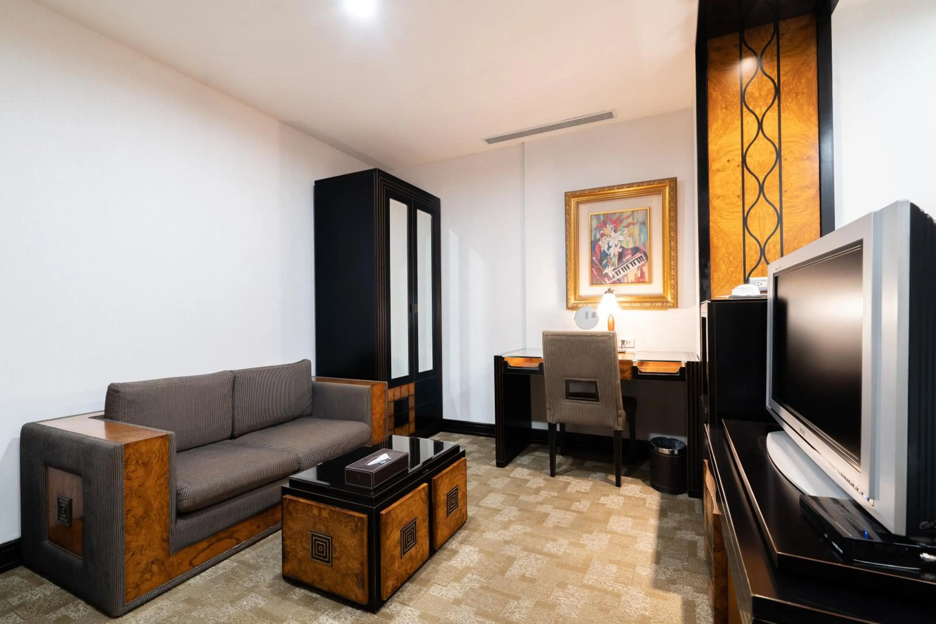 Photo of the whole room in XINSHE Hotel - Linsen