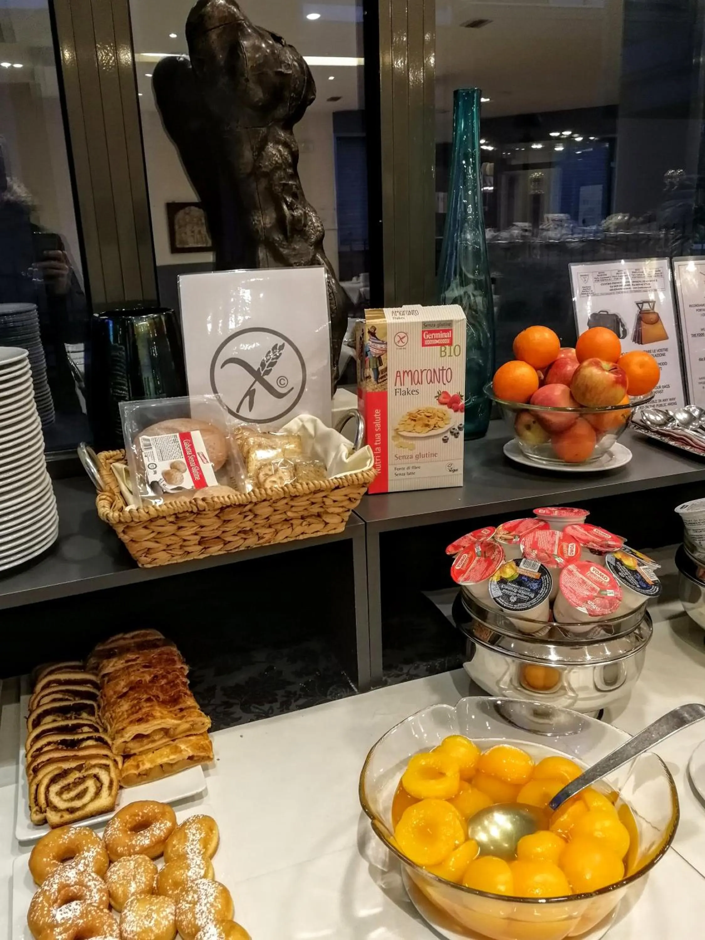 Buffet breakfast in Hotel Martini