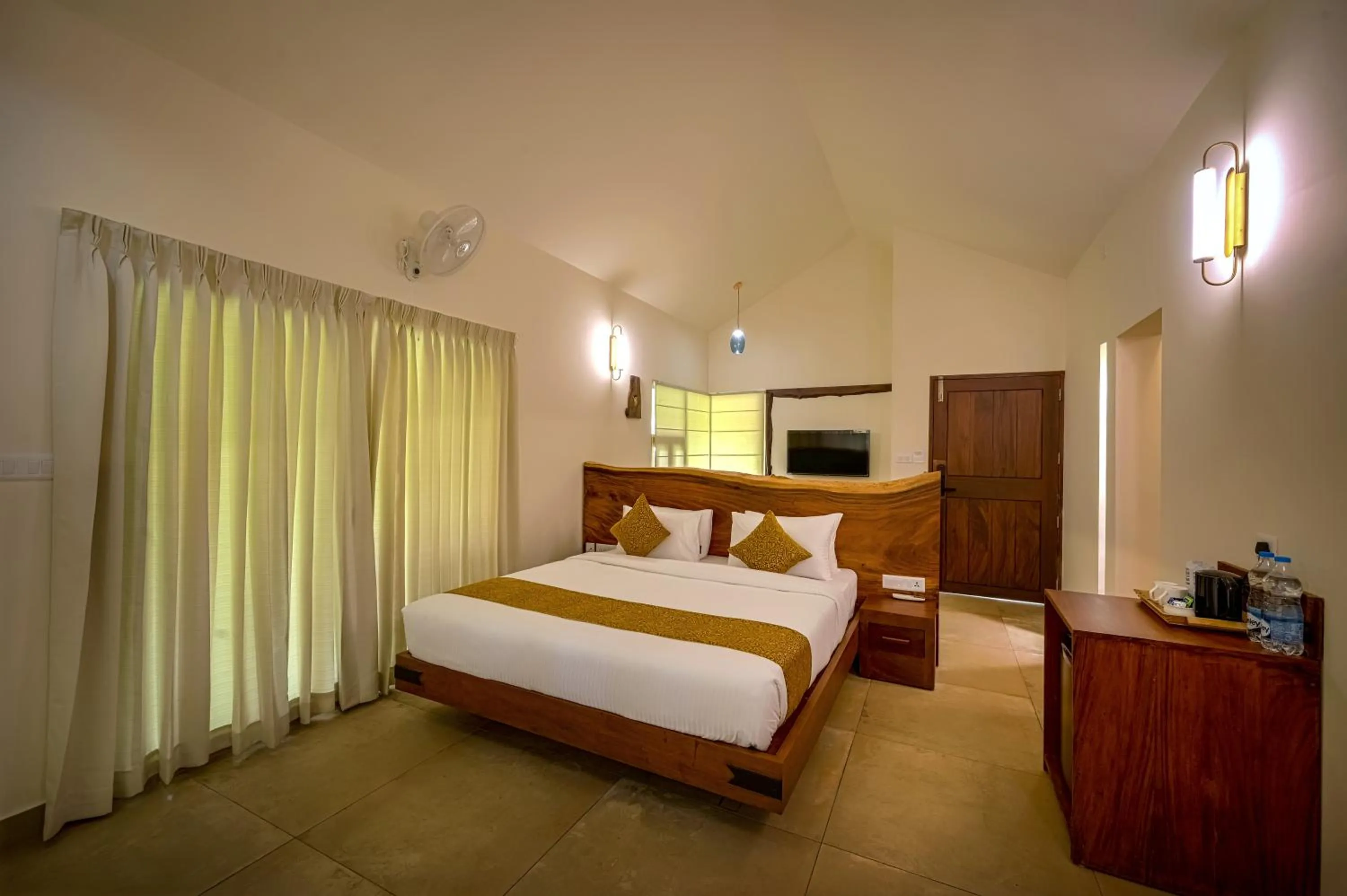 Bedroom, Bed in Maple Ash Resort