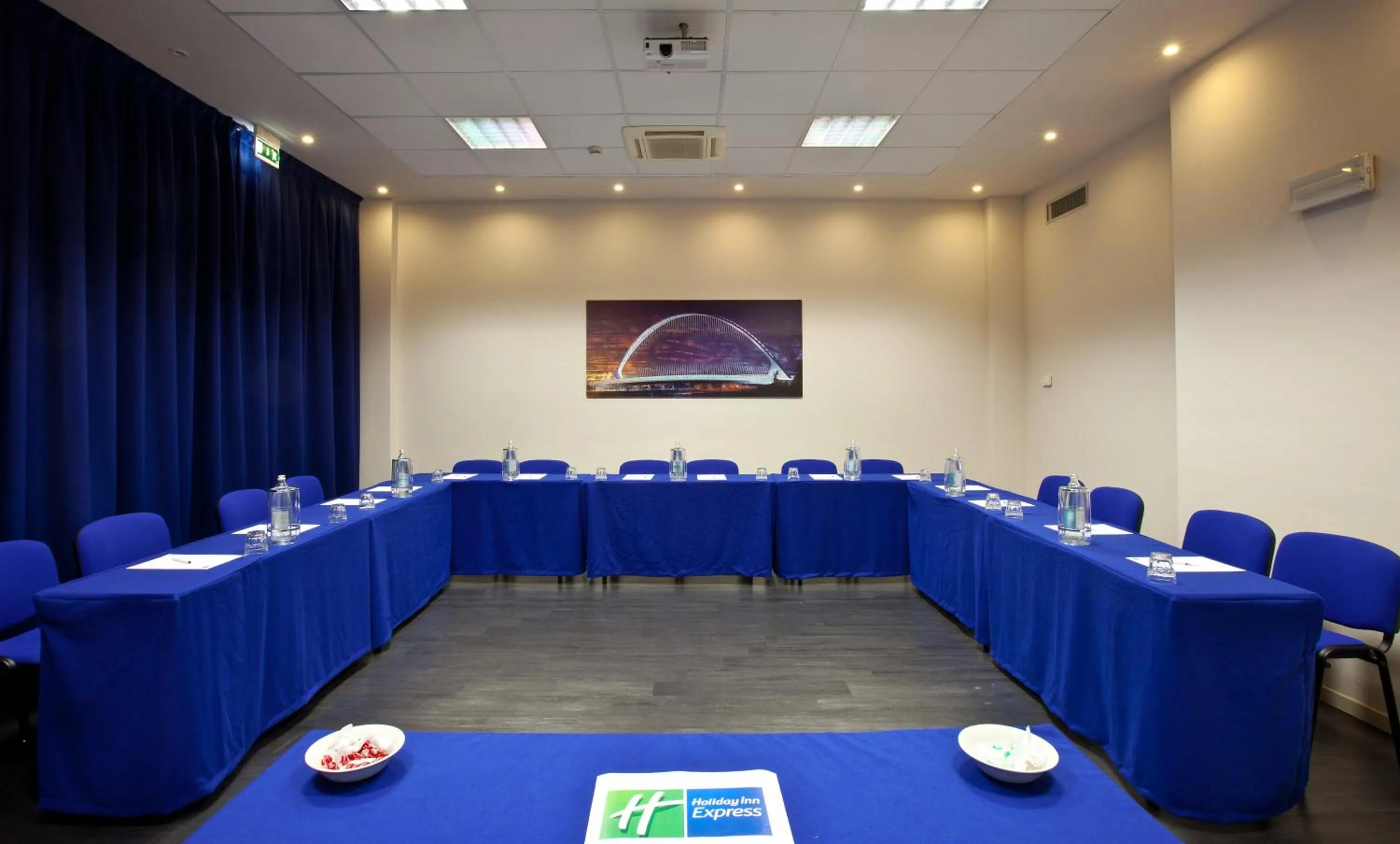 Meeting/conference room in Holiday Inn Express Reggio Emilia by IHG