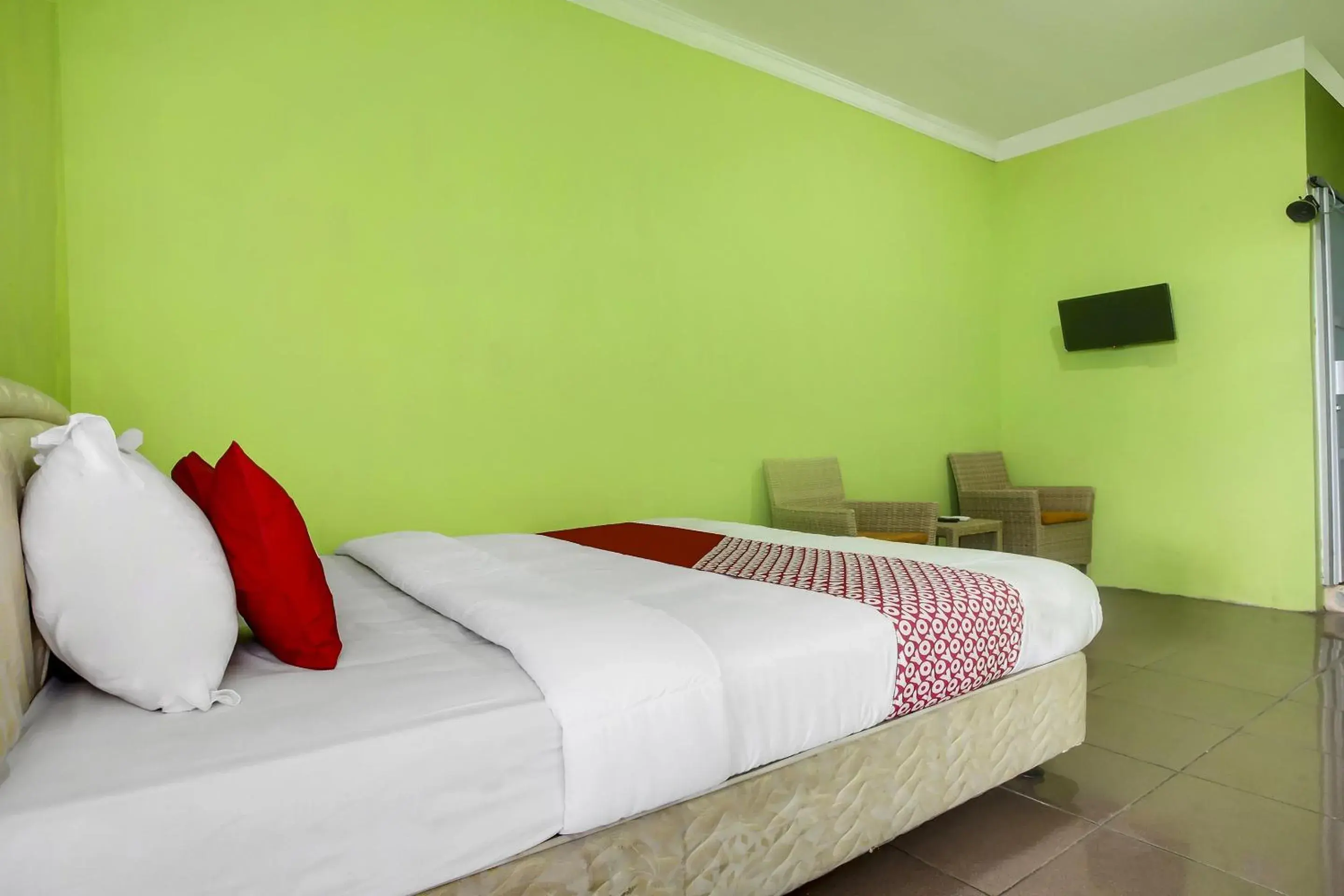 Bedroom, Bed in Hotel O Cottage Putra Mutun Beach Bedroom, Bed in Hotel O Cottage Putra Mutun Beach