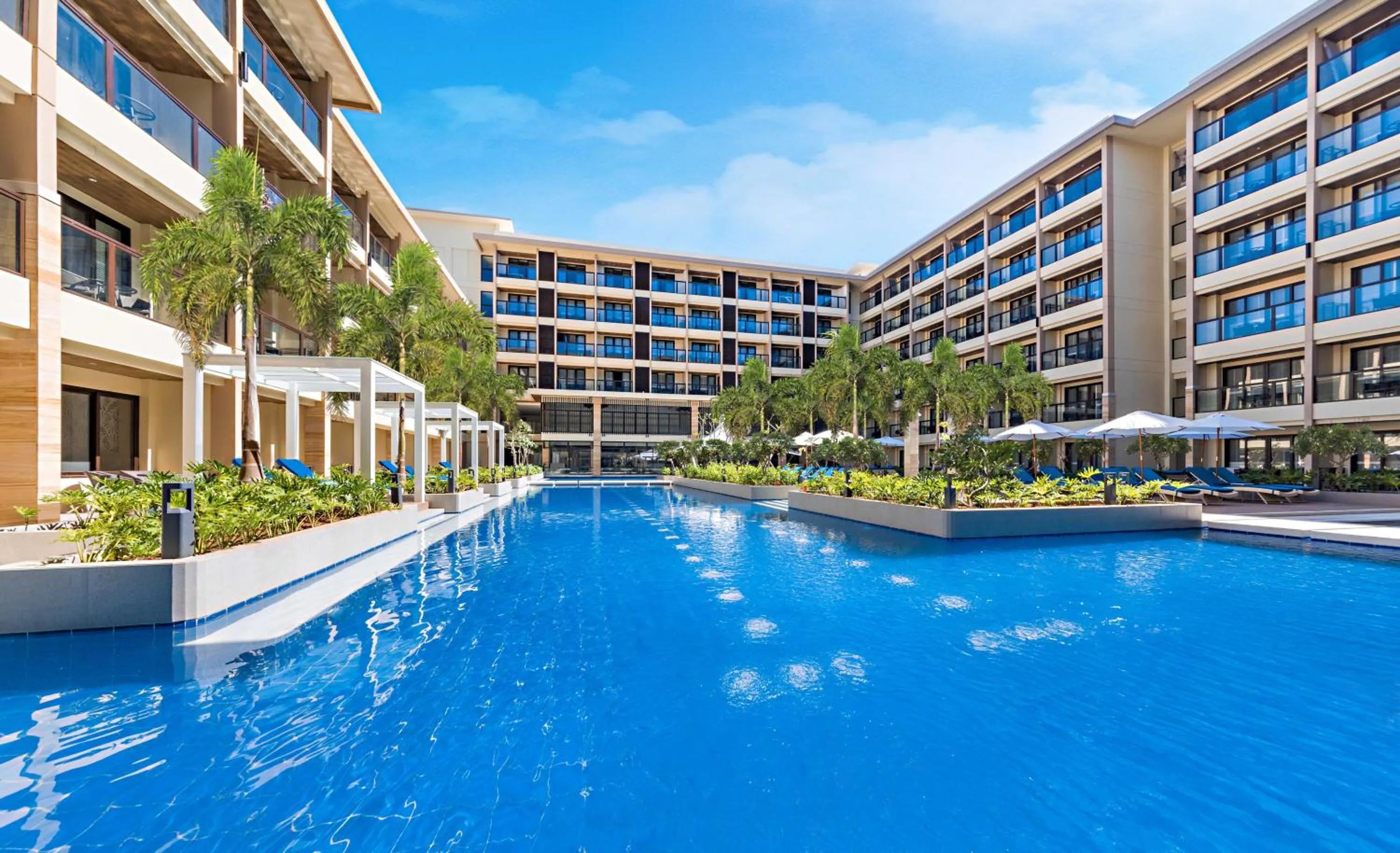 Swimming pool in Henann Park Resort