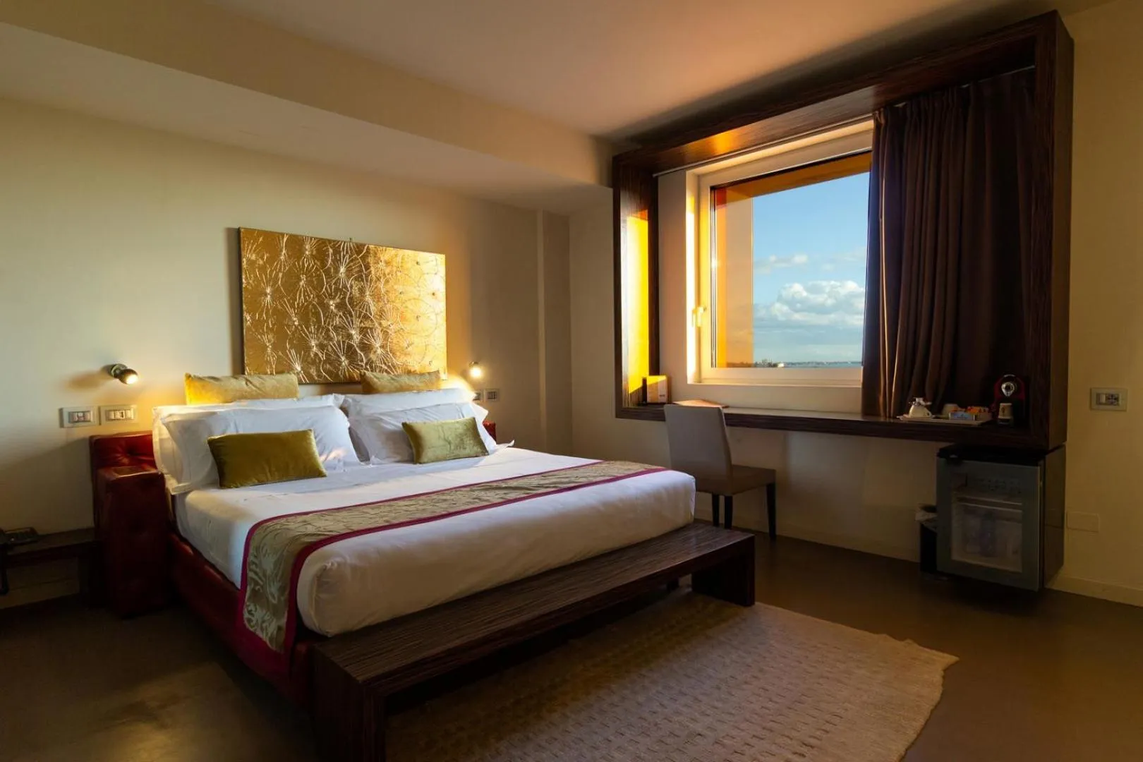 Bedroom, Bed in Antony Hotel - Venice Airport