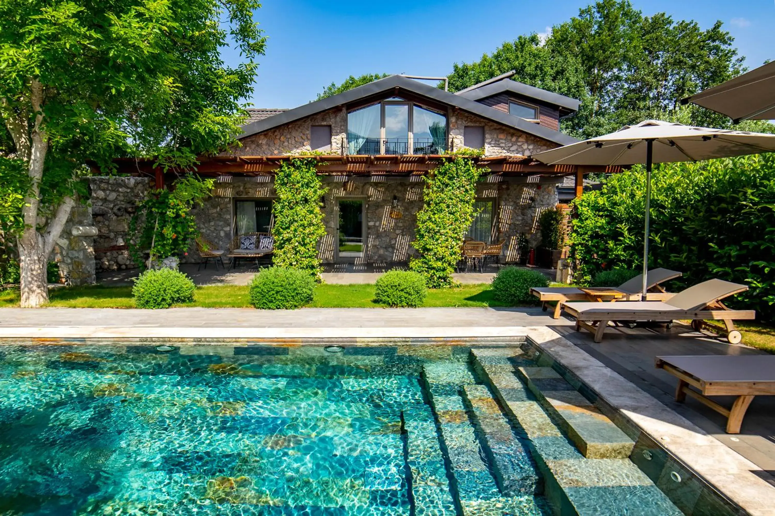 Swimming pool in Kaya Villas Exclusive Swimming pool in Kaya Villas Exclusive