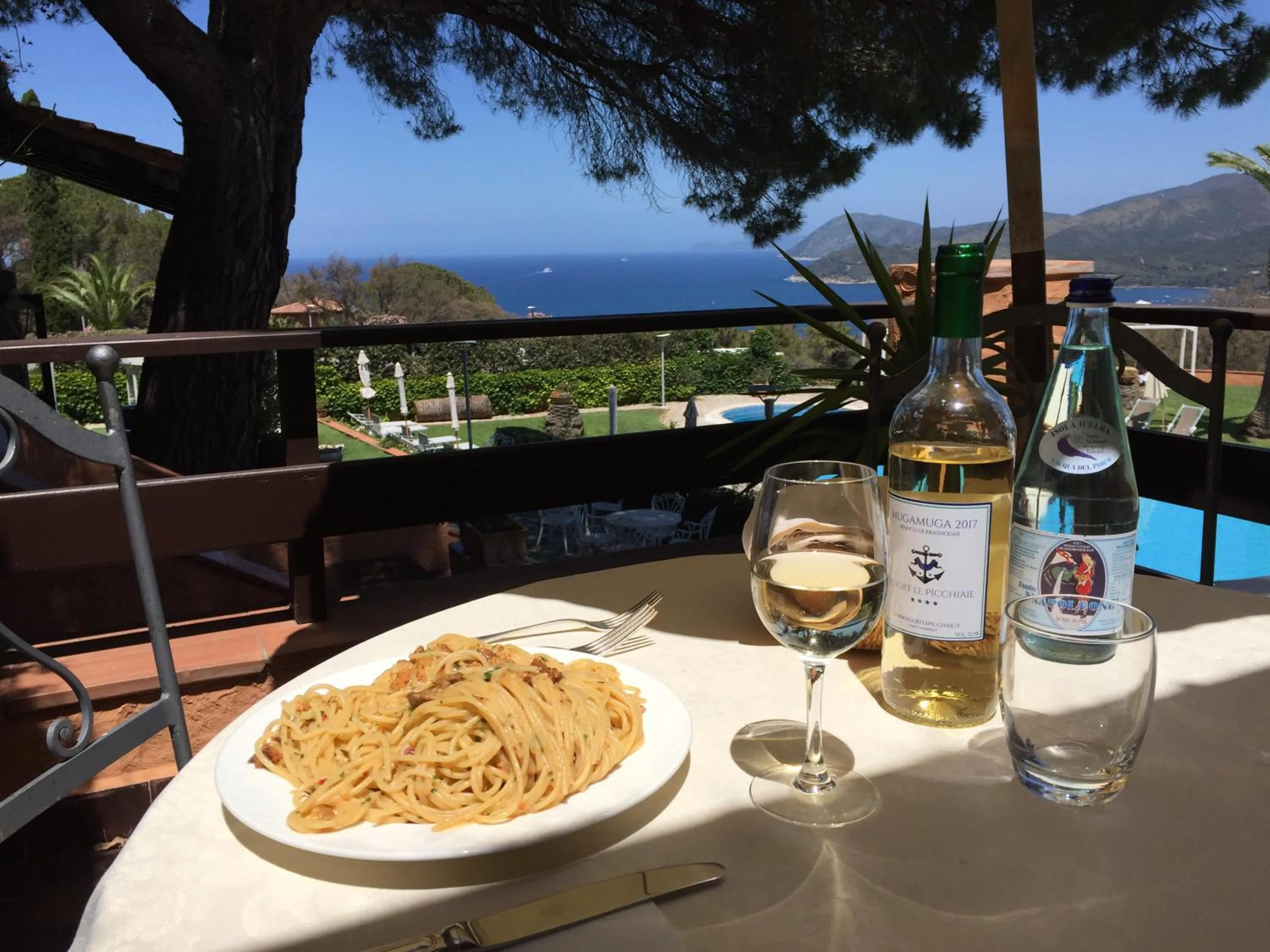 Restaurant/places to eat in Resort Le Picchiaie