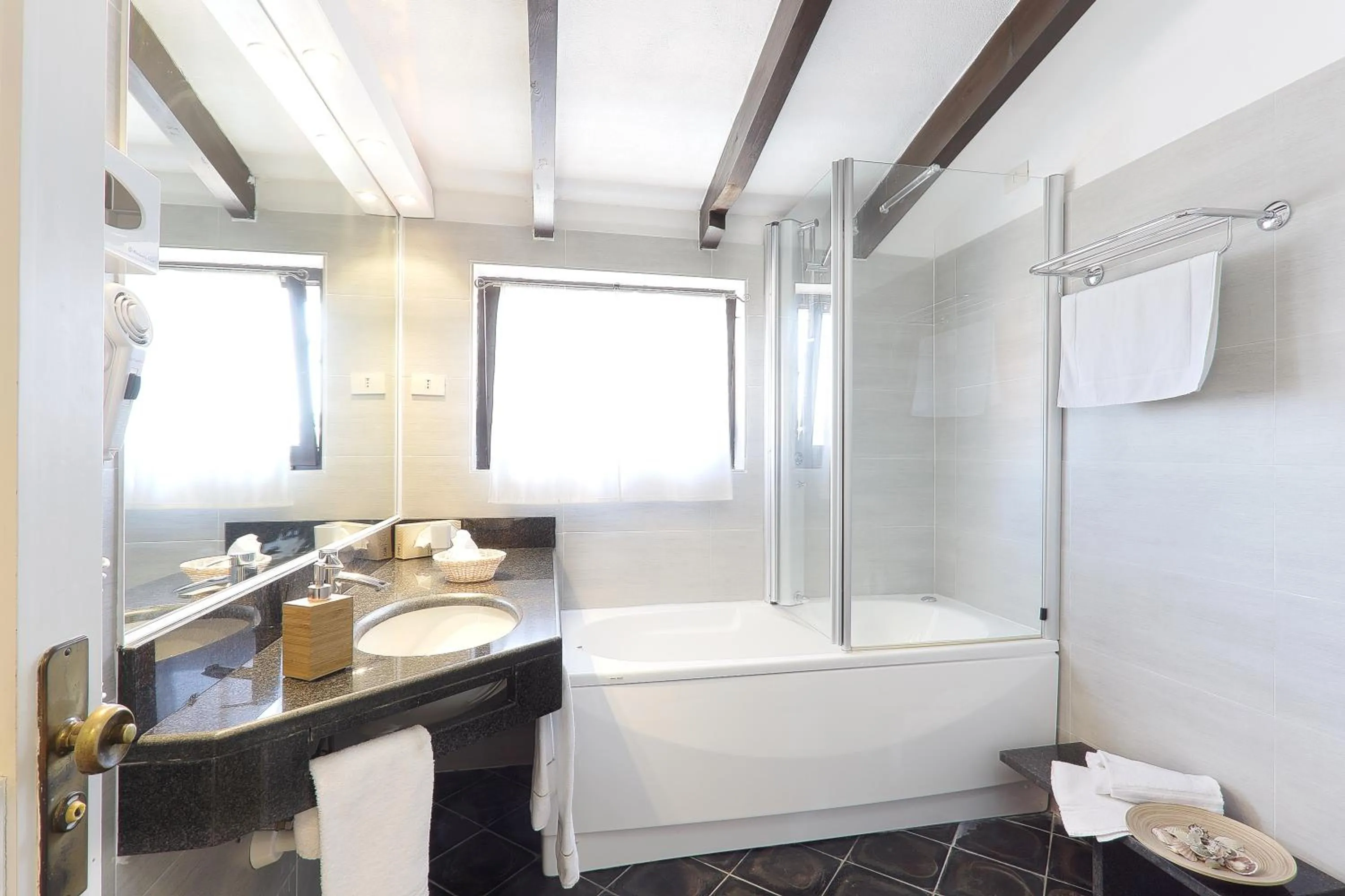 Shower in Resort Le Picchiaie