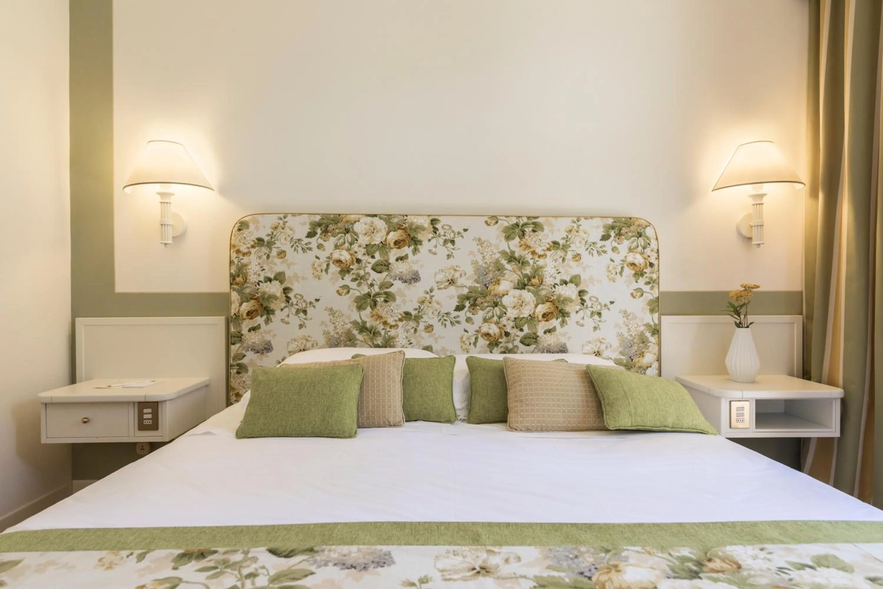 Bedroom, Bed in Relais Santa Chiara Hotel - Tuscany Charme