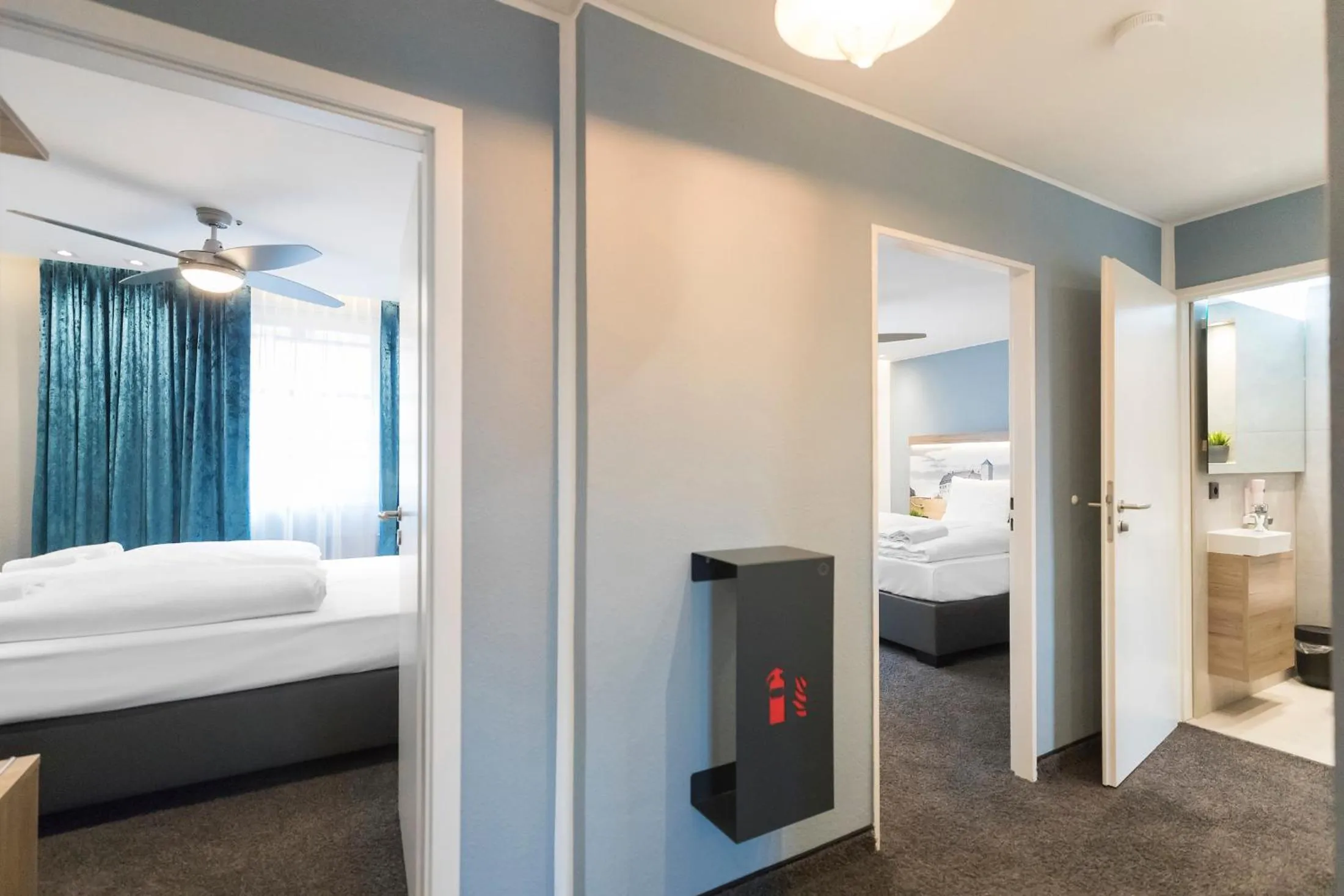 Property building, Bed in Riverview Apartments by dasPaul