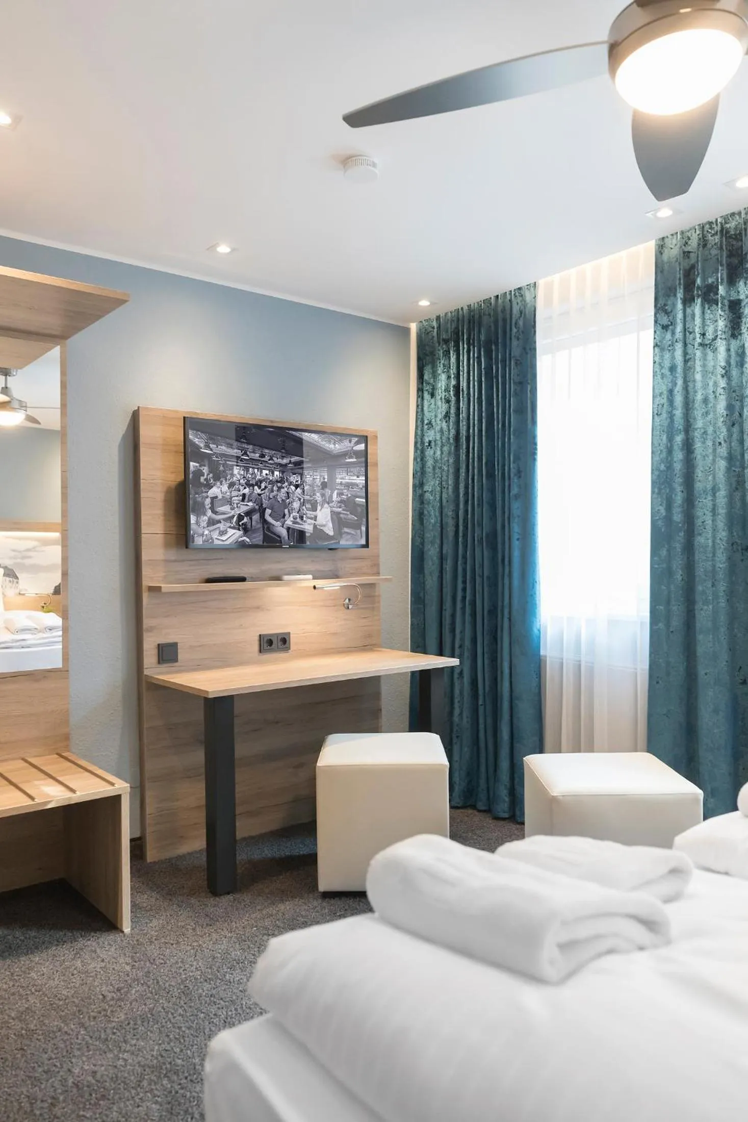 Bedroom, Bed in Riverview Apartments by dasPaul