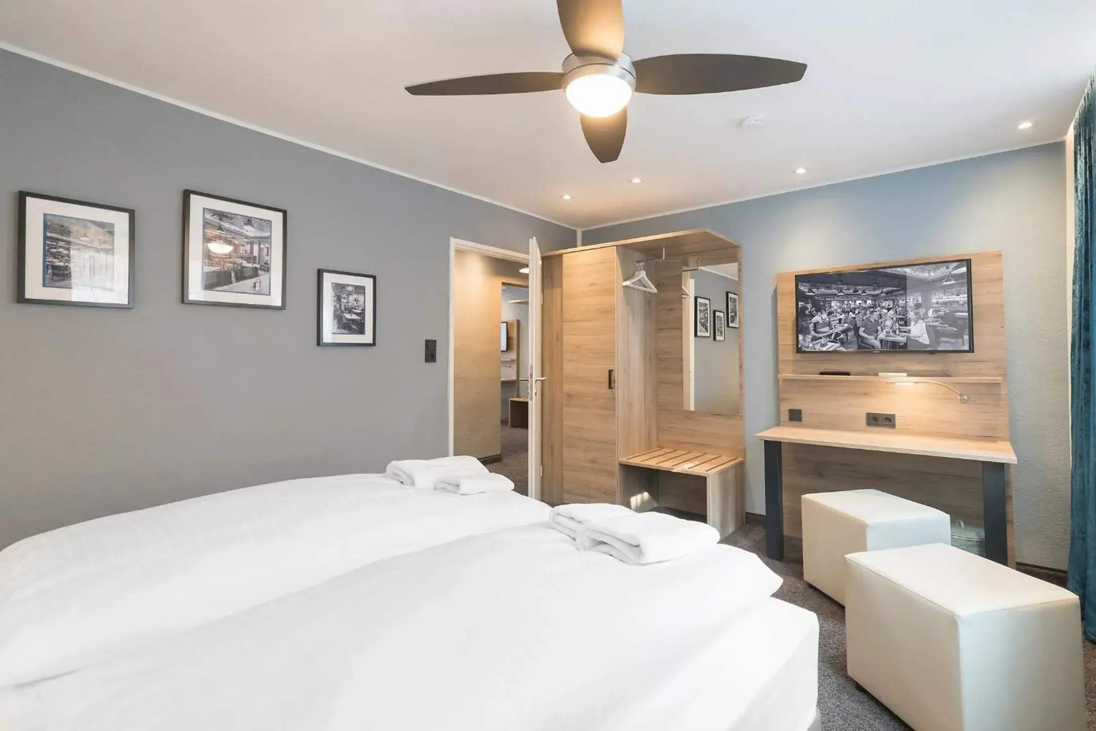 Two-Bedroom Apartment in Riverview Apartments by dasPaul Two-Bedroom Apartment in Riverview Apartments by dasPaul